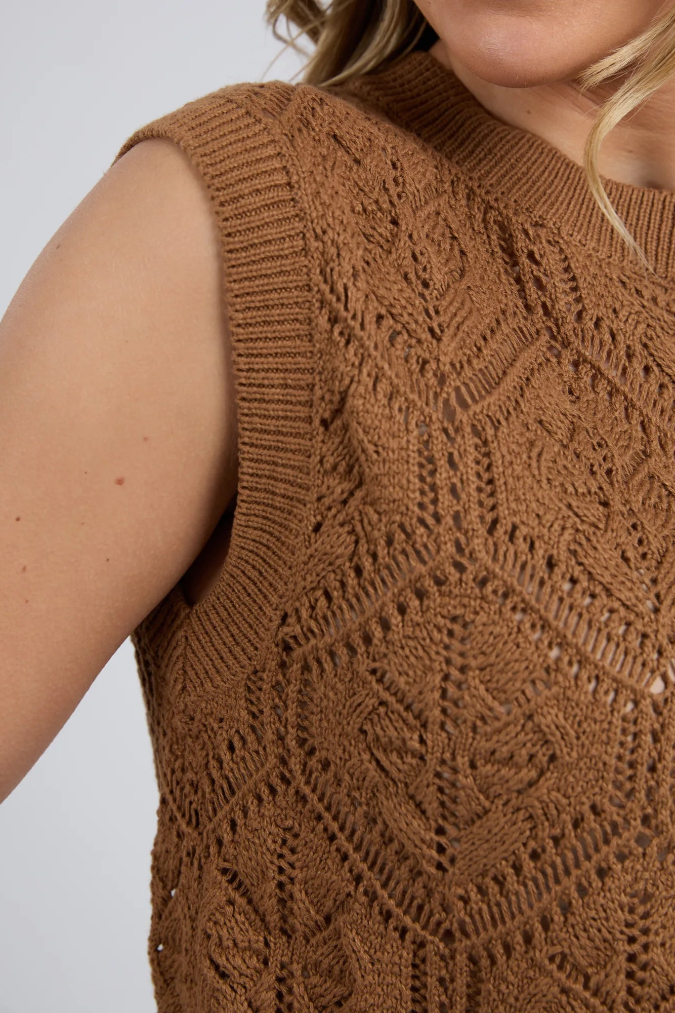 FOXWOOD LUNA KNIT VEST - TAN - THE VOGUE STORE
