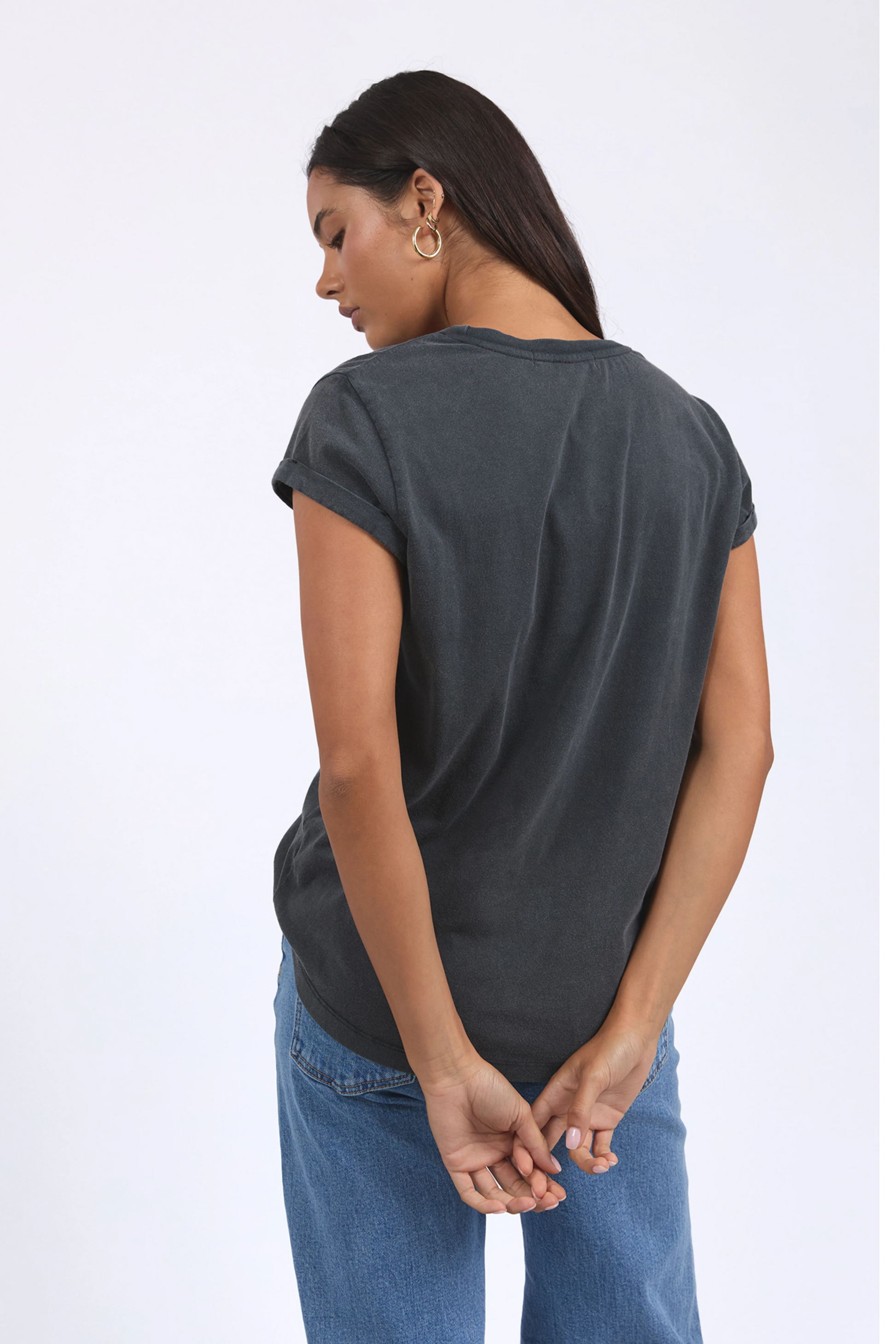 FOXWOOD SIGNATURE TEE - BLACK - THE VOGUE STORE