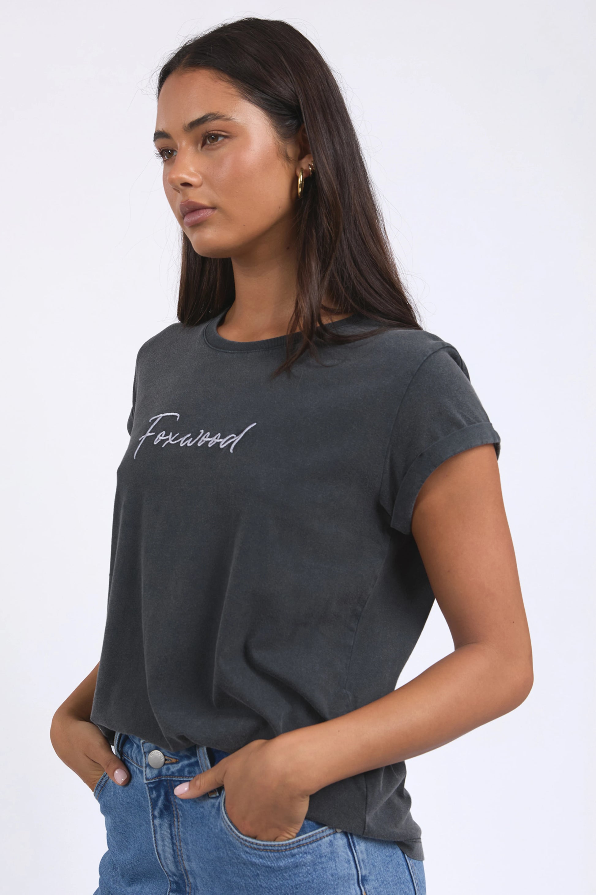 FOXWOOD SIGNATURE TEE - BLACK - THE VOGUE STORE