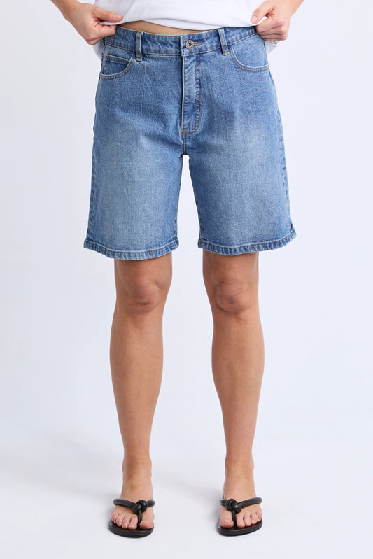 ELM MACIE DENIM SHORT - MID BLUE WASH - THE VOGUE STORE