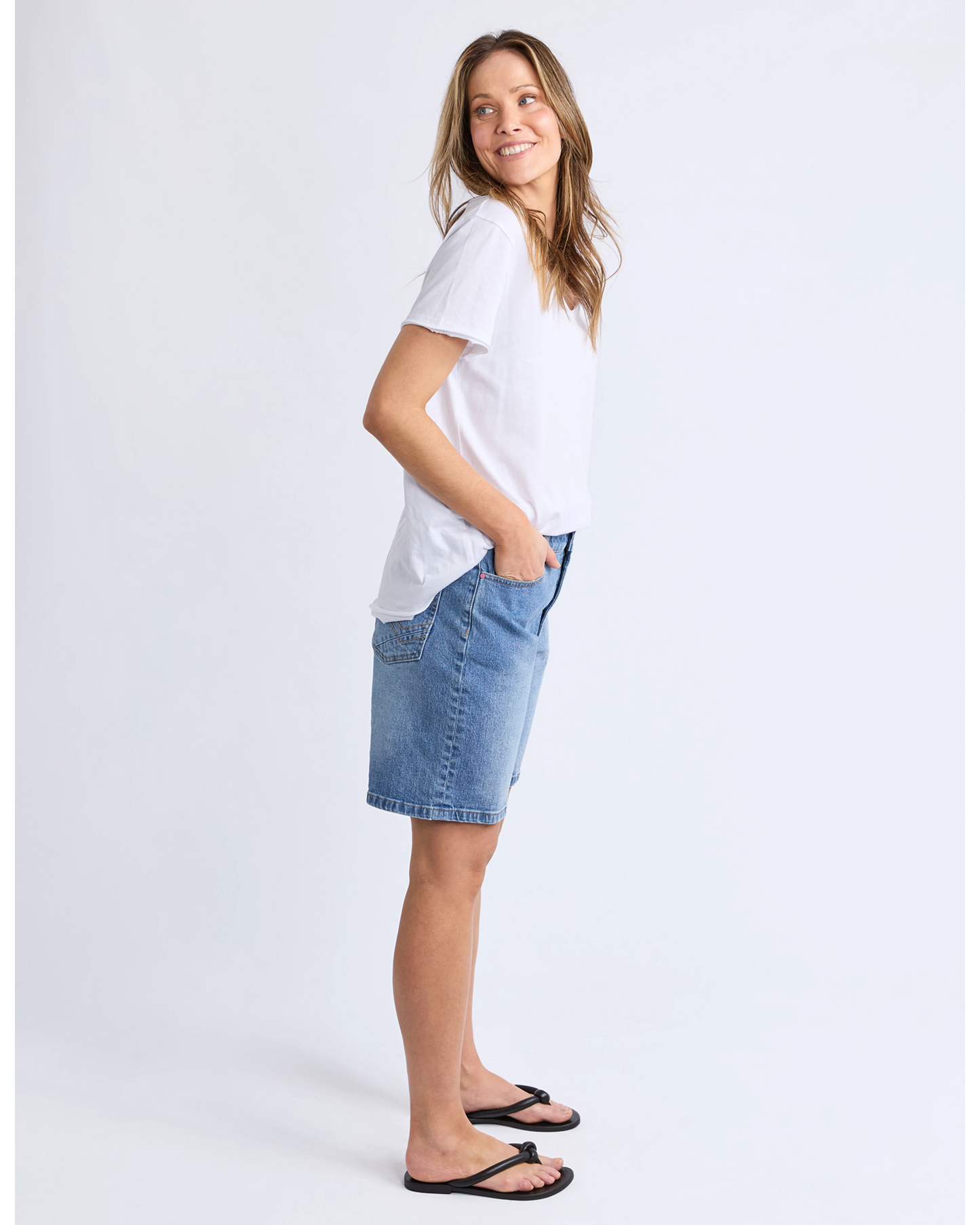 ELM MACIE DENIM SHORT - MID BLUE WASH