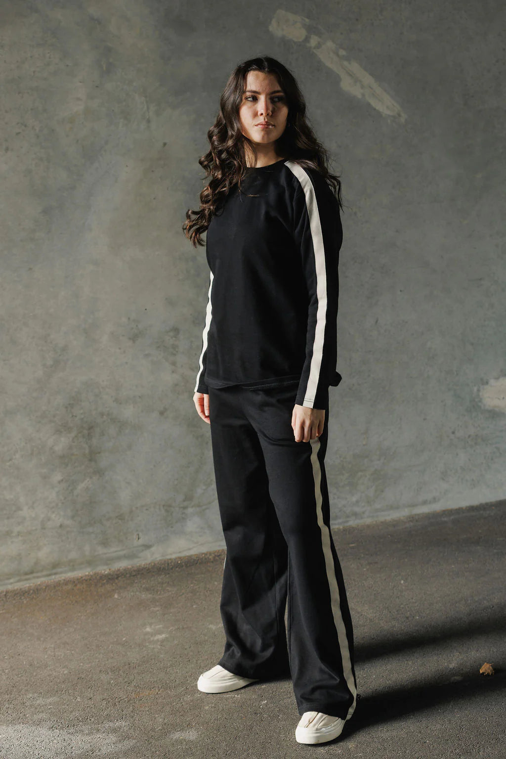 HOMELEE LONG SLEEVE CHRIS TEE - BLACK & SAND - THE VOGUE STORE