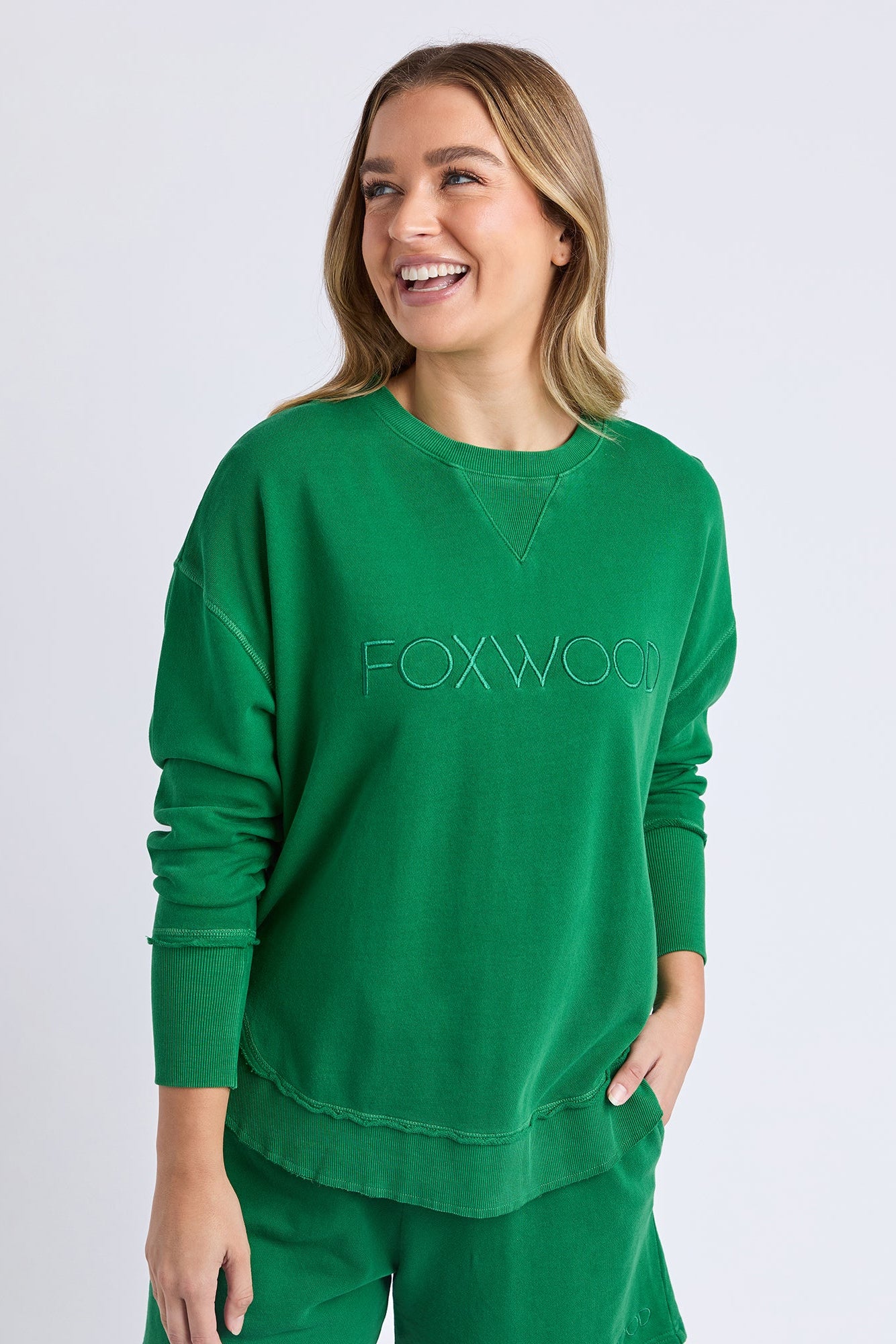 FOXWOOD SIMPLIFIED CREW - GREEN - THE VOGUE STORE