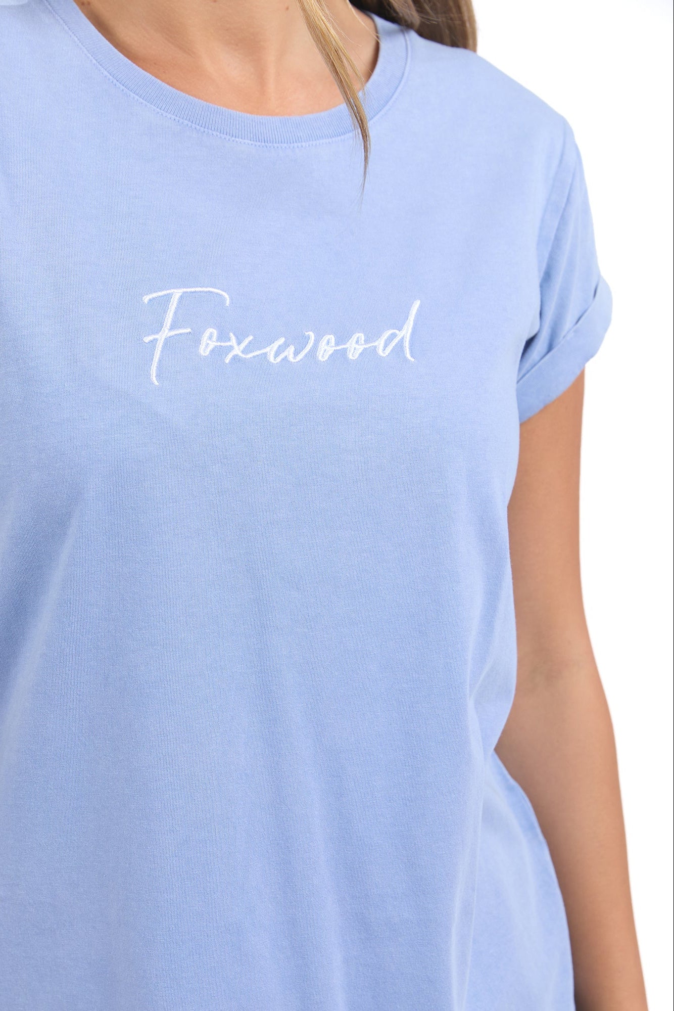 FOXWOOD SIGNATURE TEE - LIGHT BLUE - THE VOGUE STORE