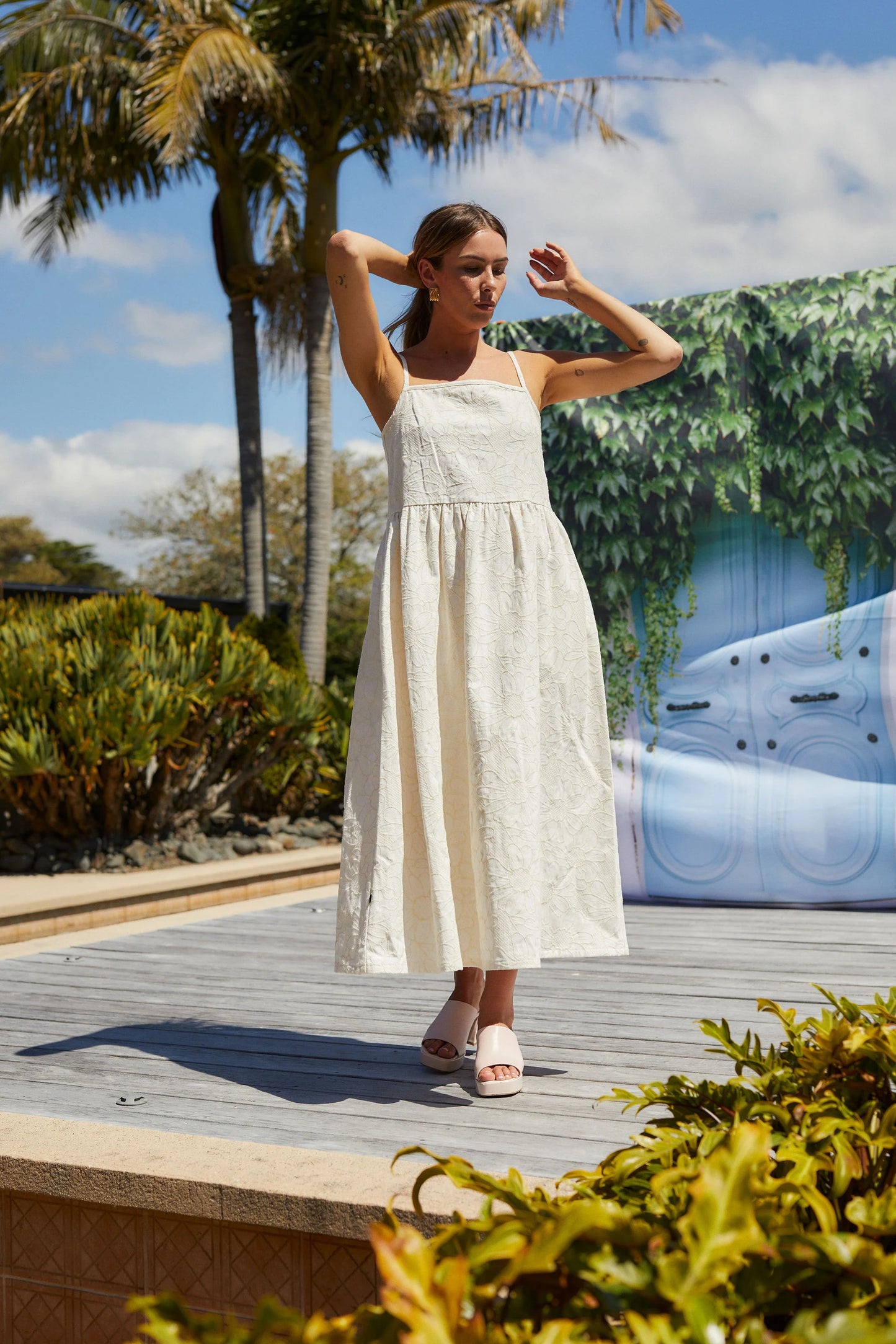 THING THING ZIGGLE DRESS - CREAMY DAISY - THE VOGUE STORE