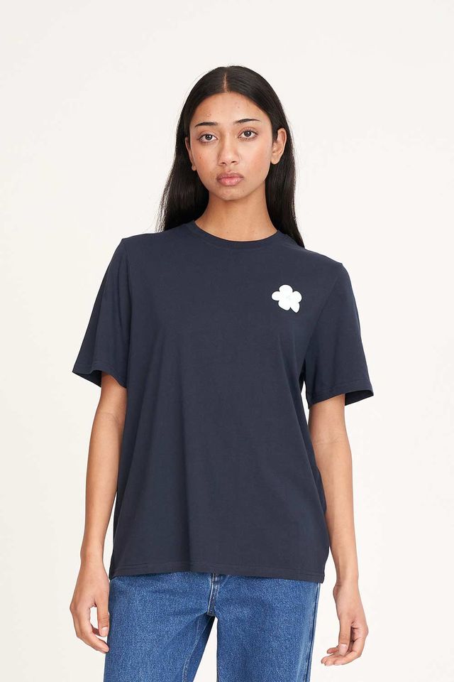 HUFFER CLASSIC TEE 170/FLOWERBOMB - MIDNIGHT - THE VOGUE STORE