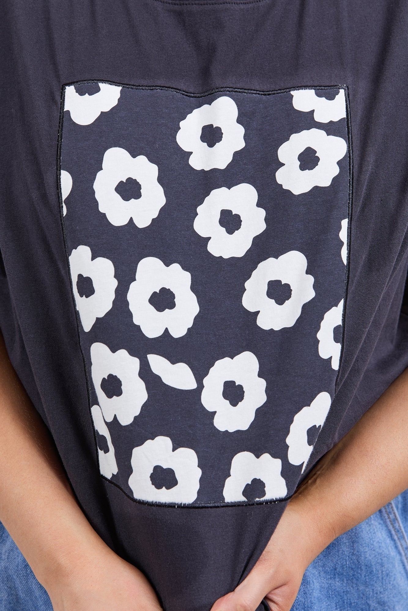 ELM AZALEA TEE - NAVY - THE VOGUE STORE