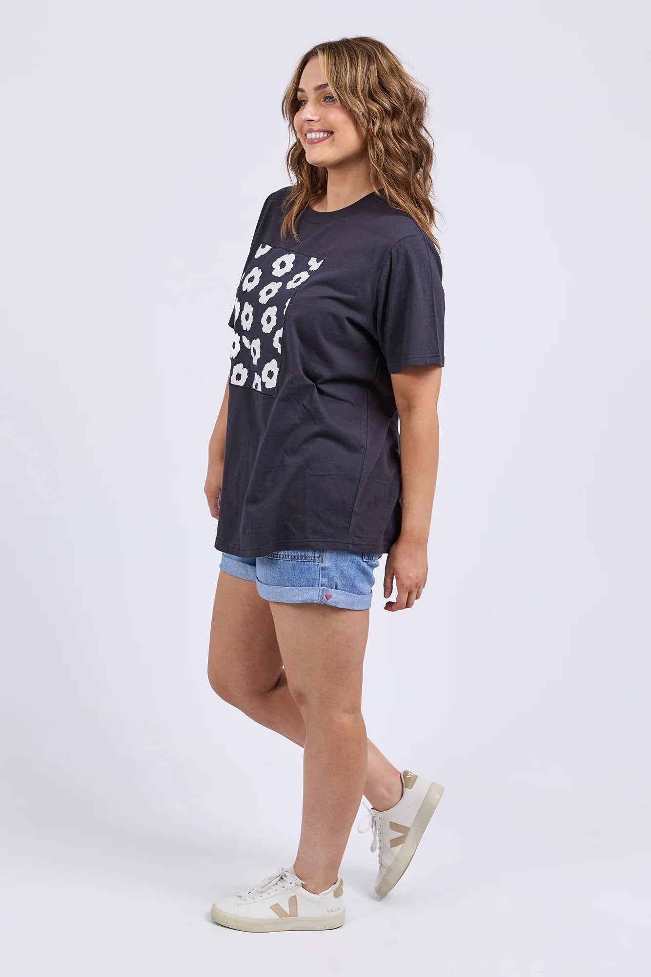 ELM AZALEA TEE - NAVY - THE VOGUE STORE