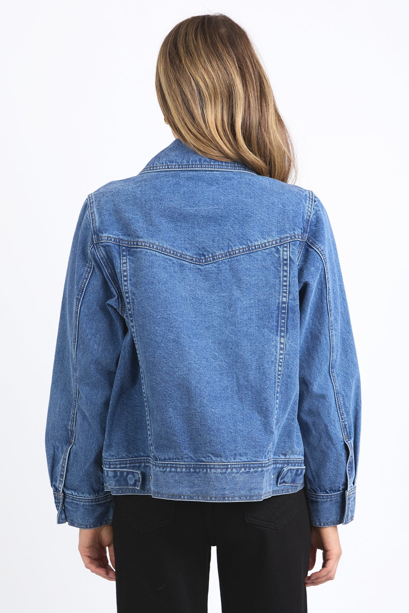 ELM HUNTER DENIM JACKET- MID WASH BLUE - THE VOGUE STORE