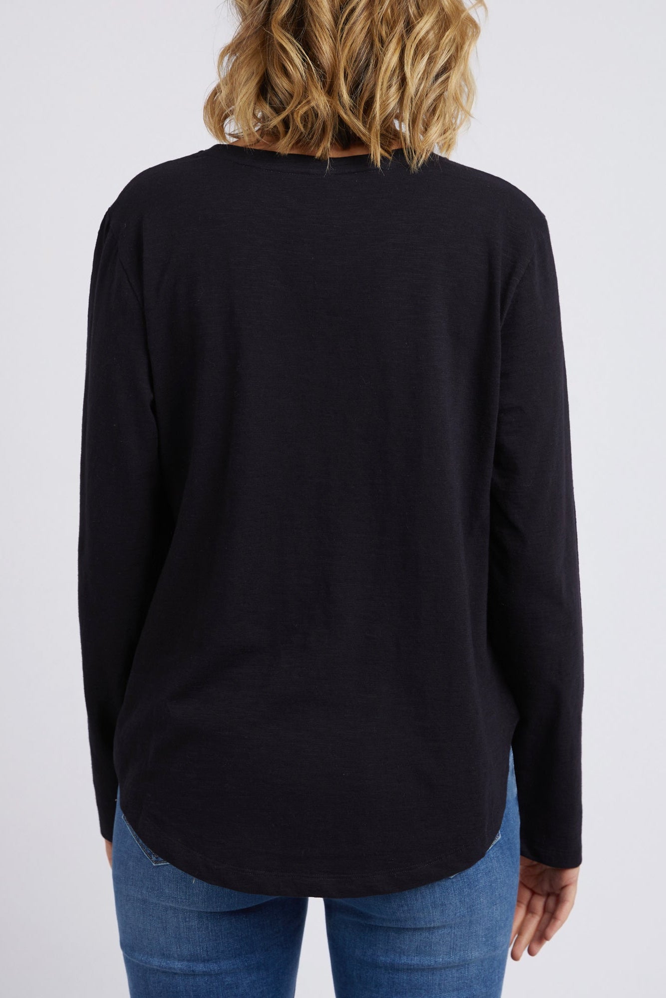 ELM EVERYDAY L/S TEE - BLACK - THE VOGUE STORE
