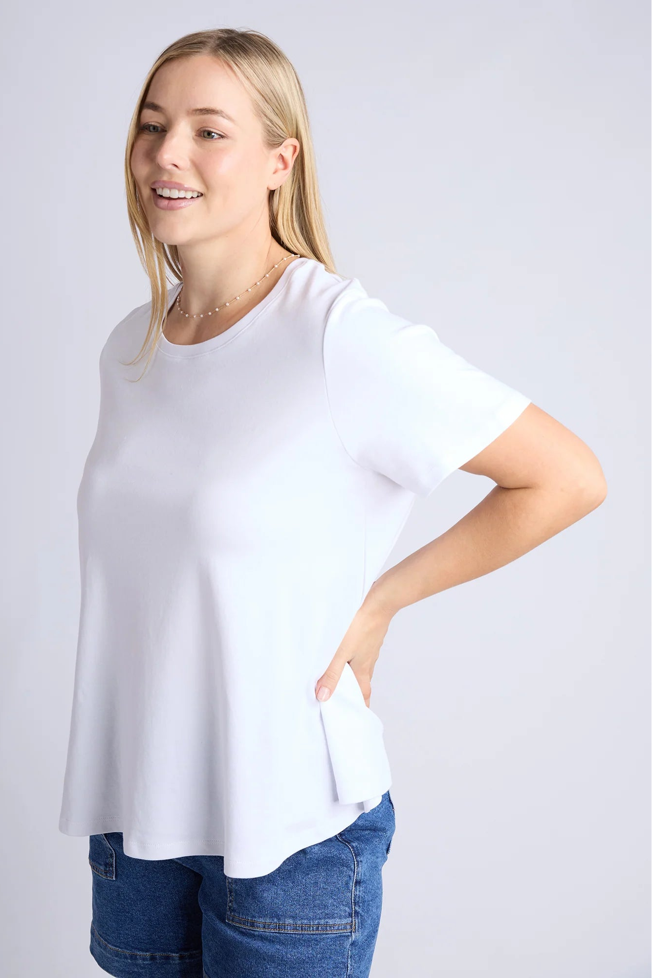 ELM DAISY TEE - WHITE - THE VOGUE STORE