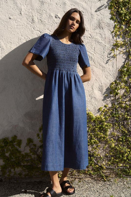 RE:UNION WREN COTTON SS SHIRRED BODICE MIDI DRESS - STORM BLUE - THE VOGUE STORE