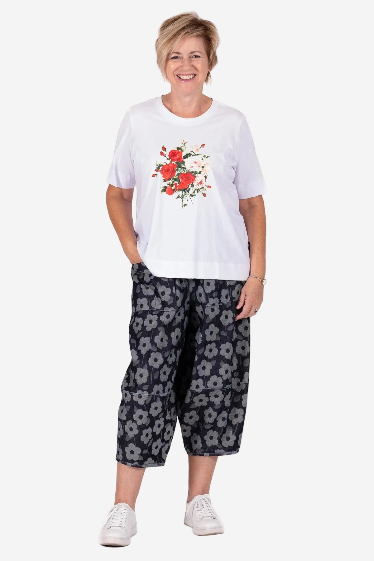 JELLICOE BASIC WHITE TEE - ROSES - THE VOGUE STORE