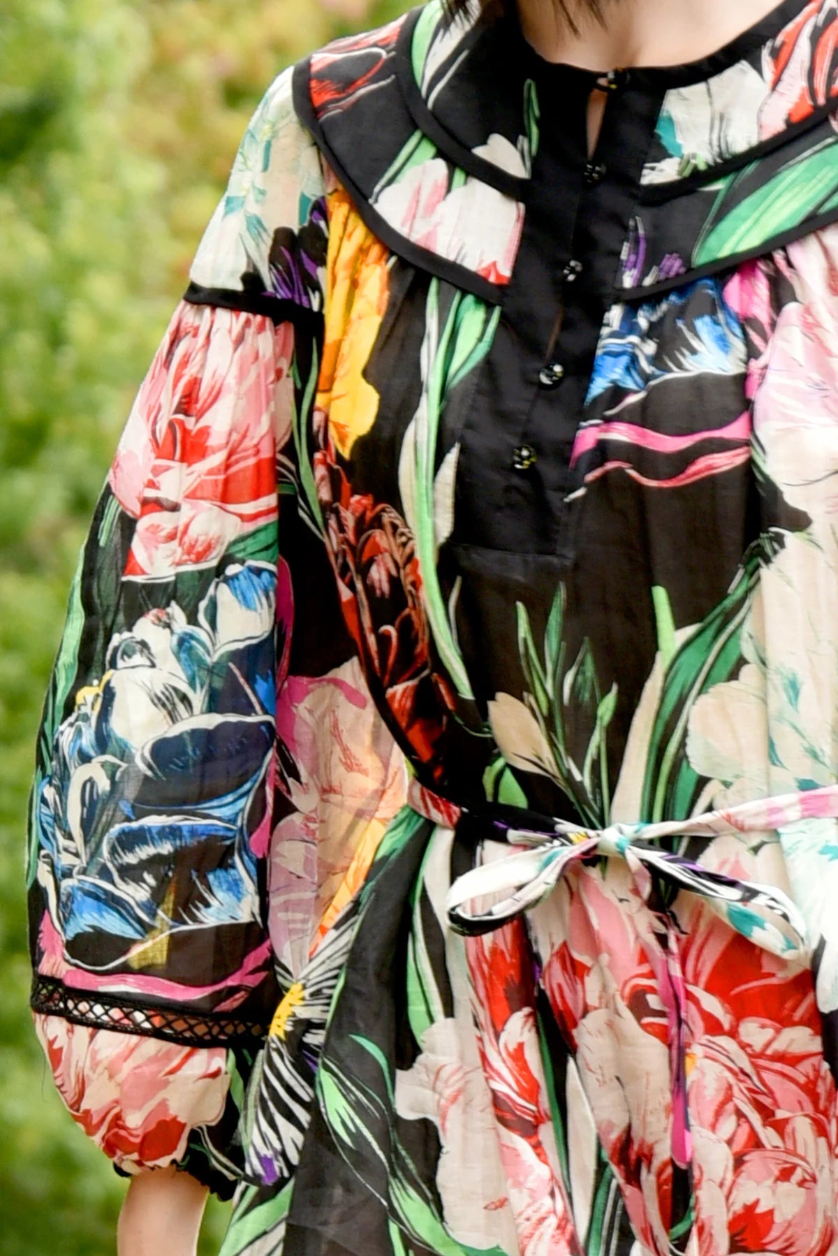 CURATE MAXIMUM VOLUME DRESS - BLACK FLORAL - THE VOGUE STORE