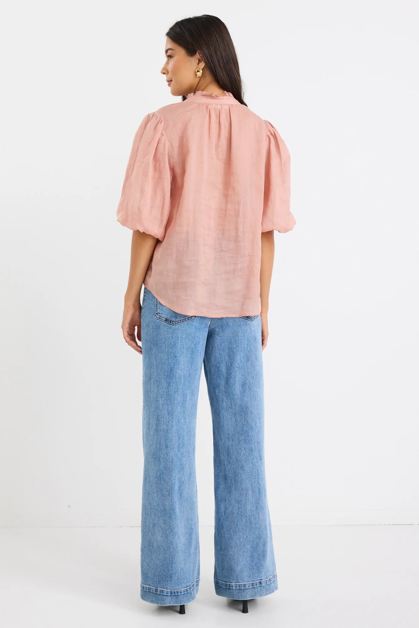 IVY + JACK CLOSURE BLUSH RAMIE HIGH NECK BUTTONED SS TOP - THE VOGUE STORE