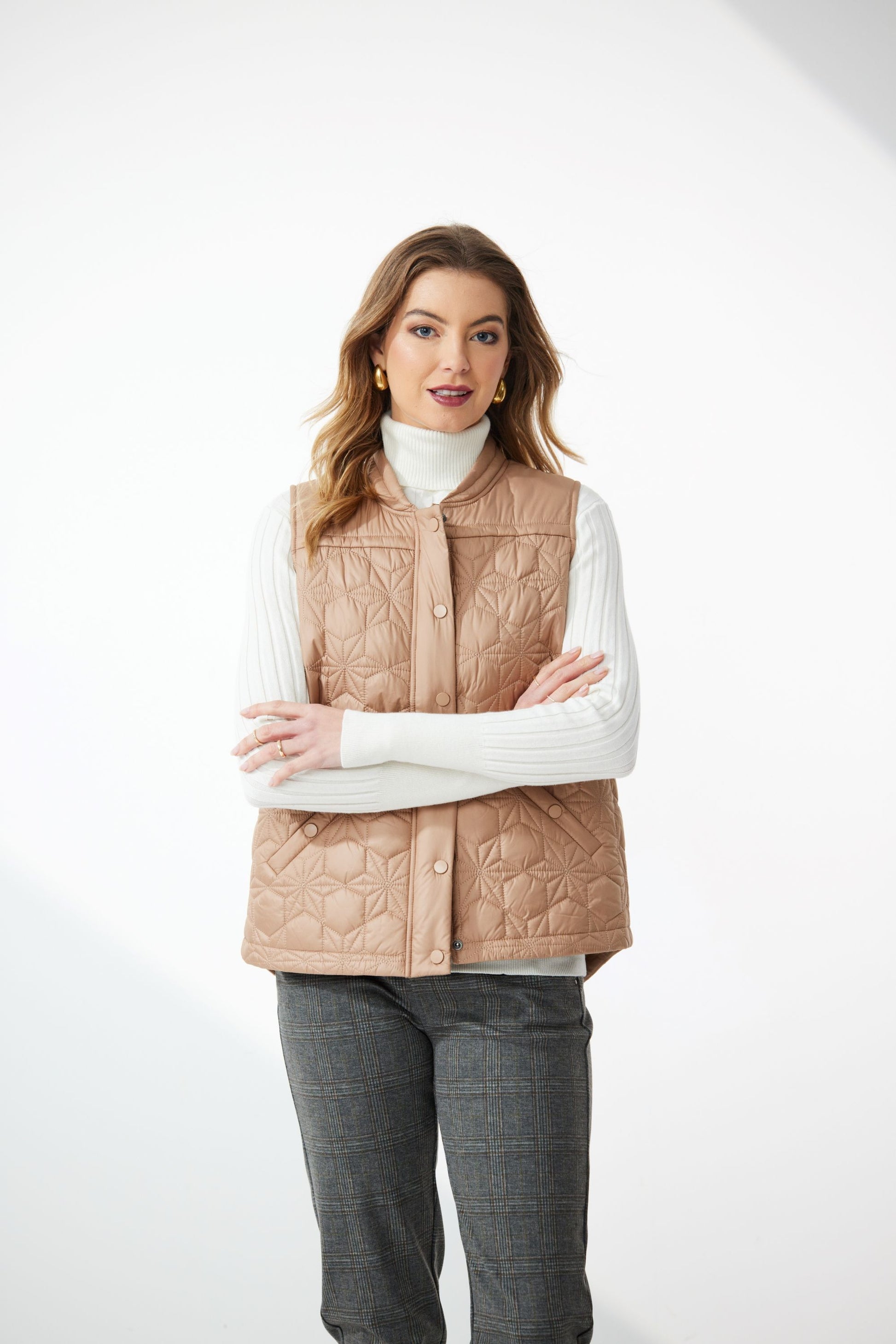 NEWPORT GLACIER QUILTED VEST - LATTE - THE VOGUE STORE
