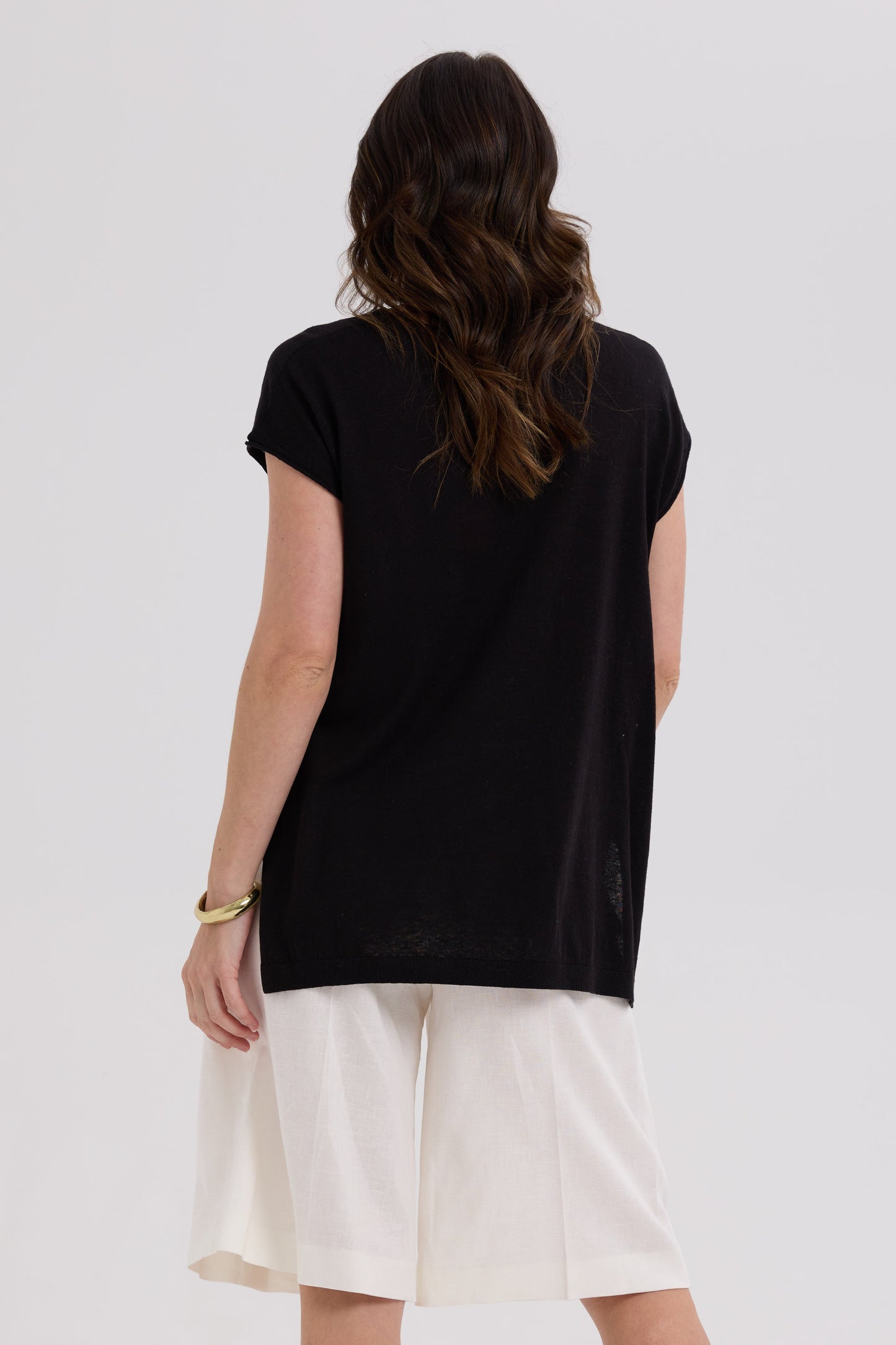 LD & CO LINEN DRAPE TOP - BLACK - THE VOGUE STORE
