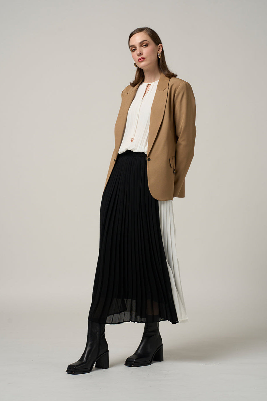 MADLY SWEETLY CODE SKIRT - BLACK/WINTER WHITE - THE VOGUE STORE