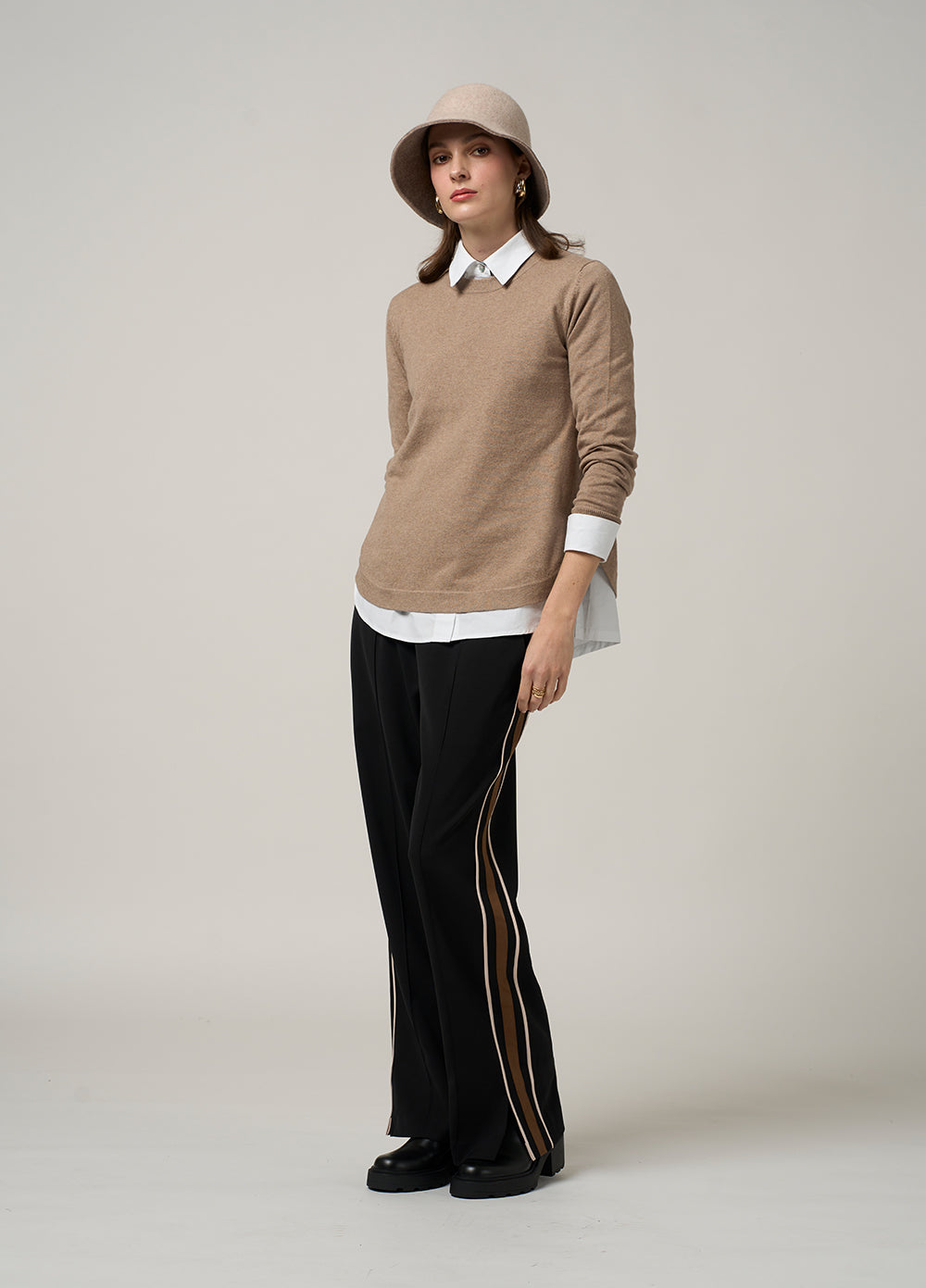 MADLY SWEETLY EVERYWEAR CREW - SILVER - THE VOGUE STORE