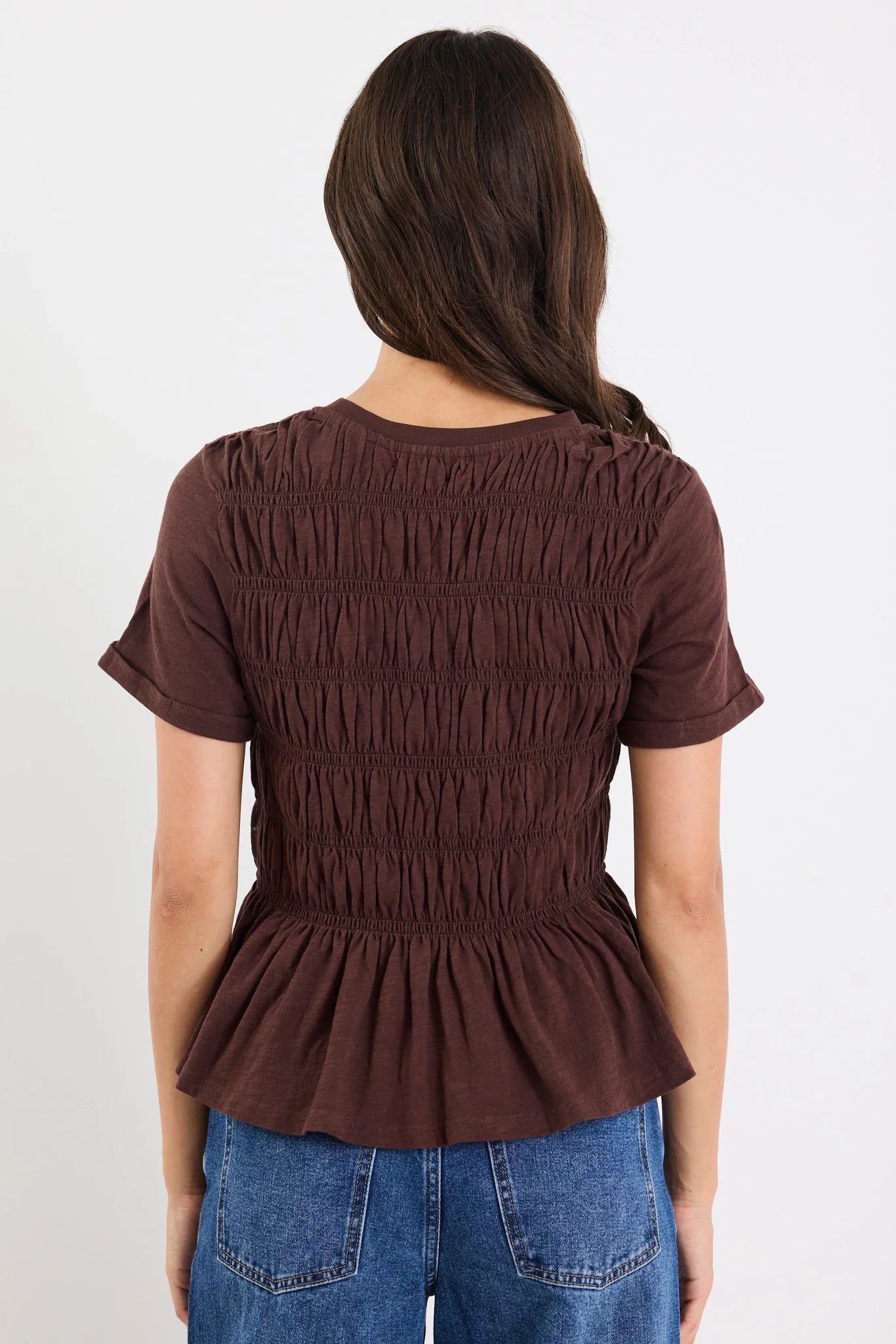 STORIES BE TOLD NEAT SLUB SHIRRED DETAIL SS TEE - CHOCOLATE - THE VOGUE STORE