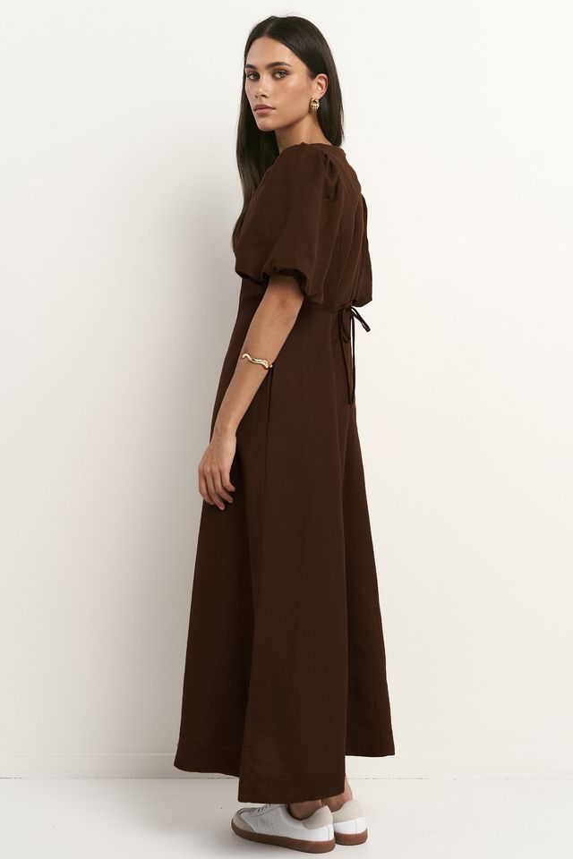 RE:UNION INDULGENT PUFF SLEEVE RELAXED MIDI DRESS - CHOCOLATE - THE VOGUE STORE