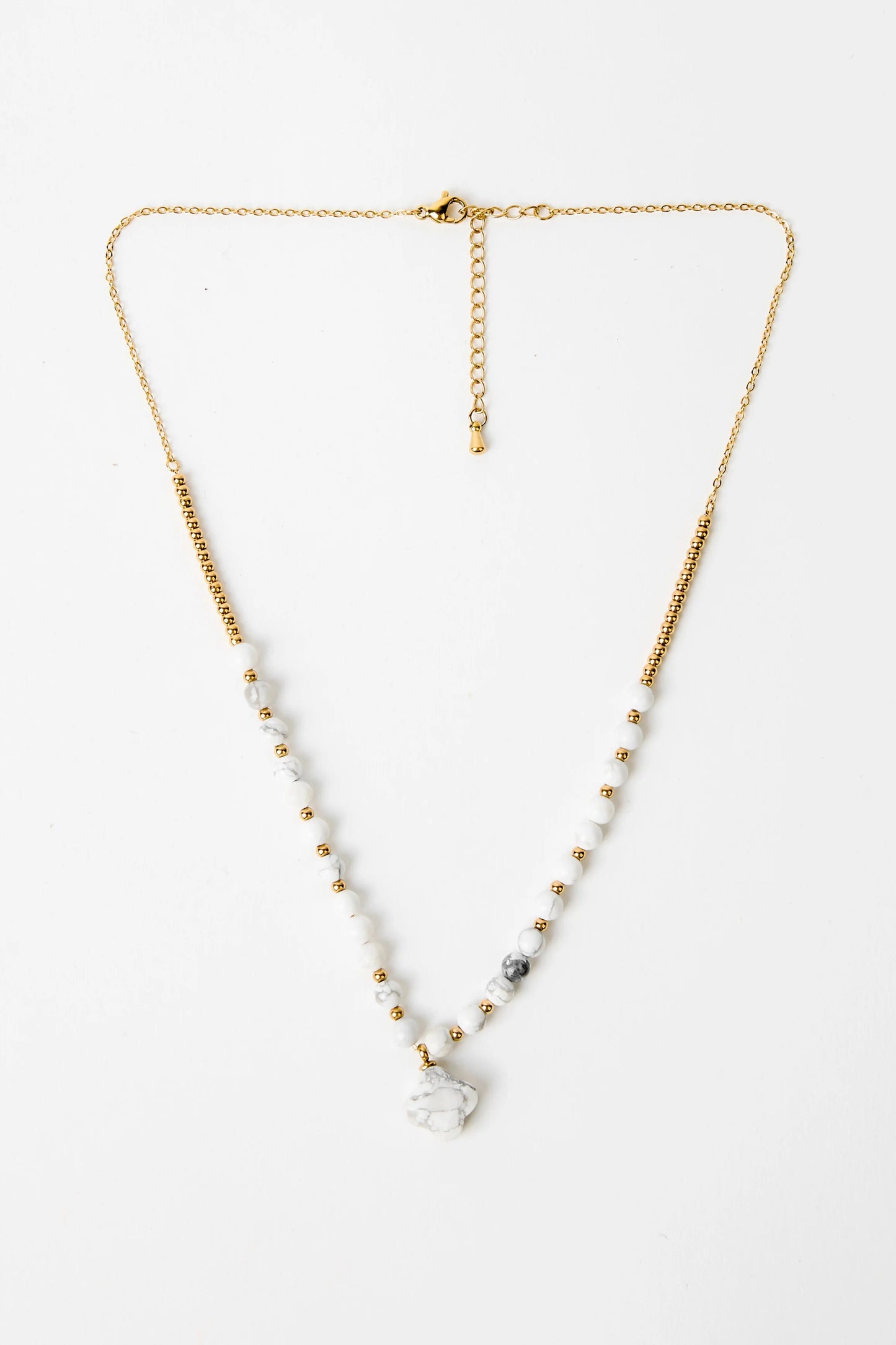 STELLA + GEMMA NECKLACE - GOLD WHITE HOWLITE CLOVER - THE VOGUE STORE