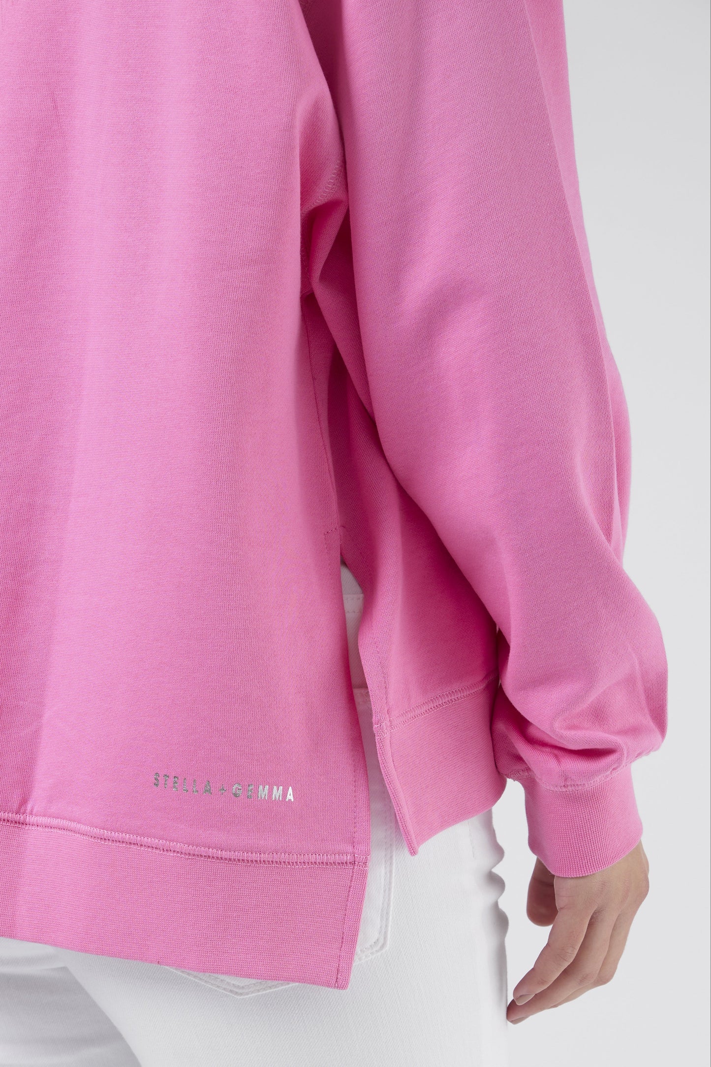 STELLA + GEMMA SUNDAY SWEATER - BRIGHT PINK - COLLEGE HARVARD - THE VOGUE STORE