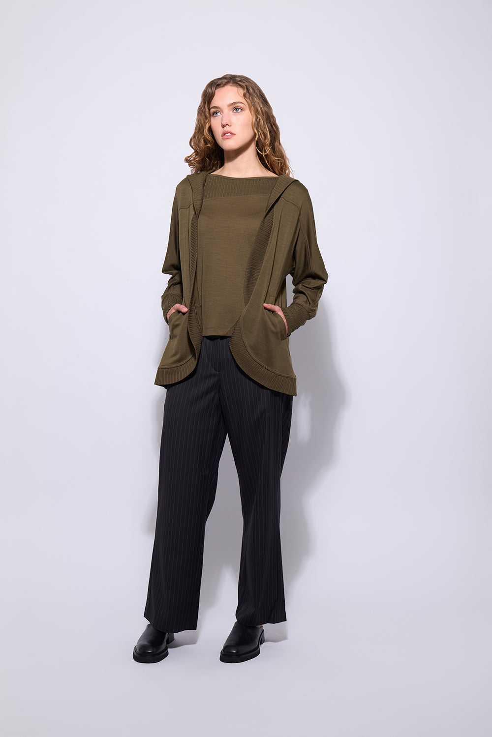 NERIS THE WEEKENDER MERINO - PESTO - THE VOGUE STORE