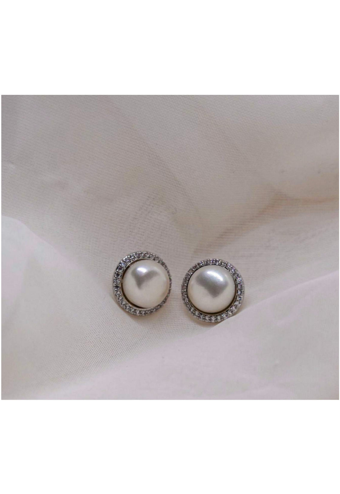 GREGORY LADNER PEARL STUD WITH CZ SURROUND