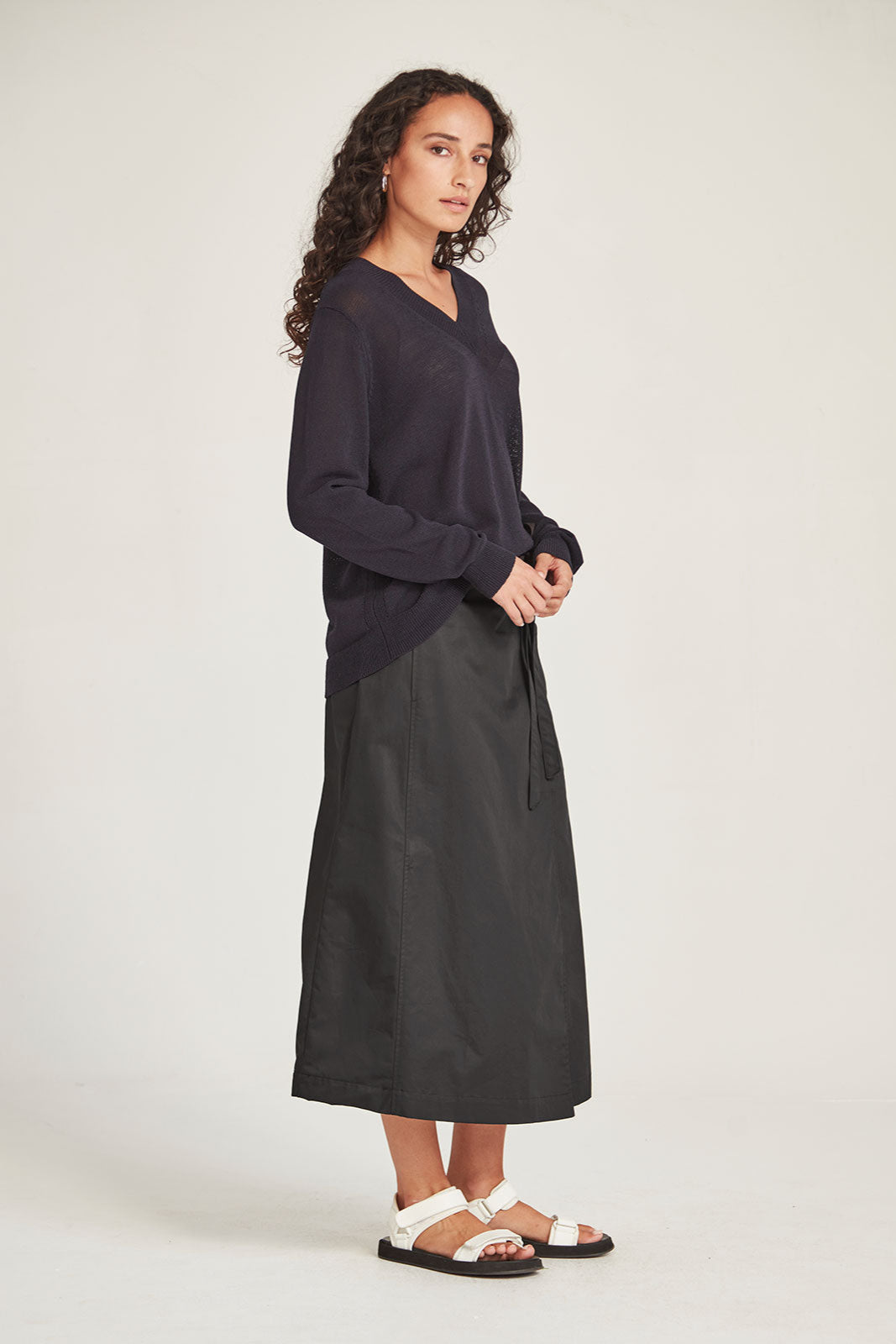 SILLS CARNIVAL V NECK SWEATER - FRENCH NAVY - THE VOGUE STORE