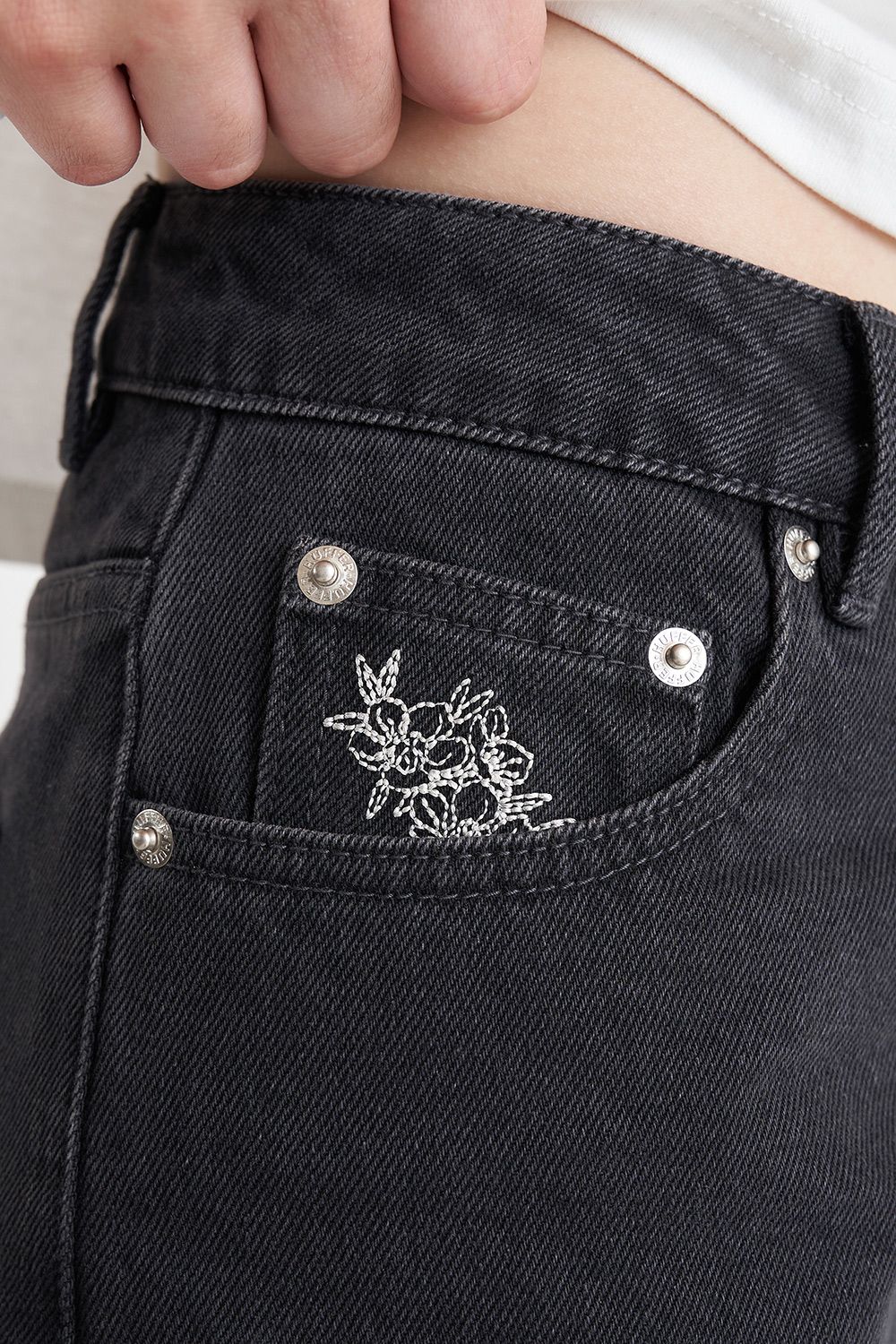 HUFFER BAGGY DEMIN JEAN - BLACK WASH - THE VOGUE STORE