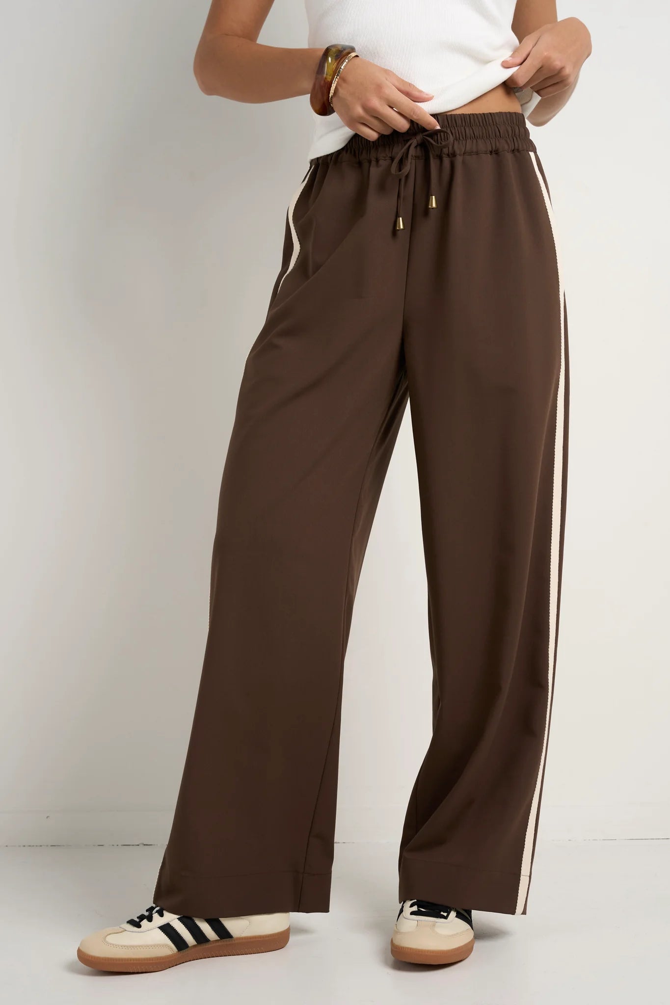 STORIES TO BE TOLD TOWNIE STRIPE SIDE TAPE WIDE LEG PANTS - CHOCOLATE - THE VOGUE STORE