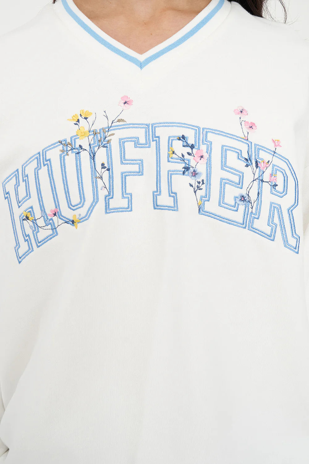 HUFFER V NECK GIRLFRIEND SWEAT - CHALK - THE VOGUE STORE