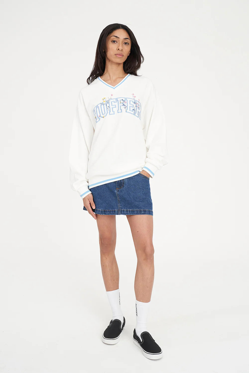HUFFER V NECK GIRLFRIEND SWEAT - CHALK - THE VOGUE STORE
