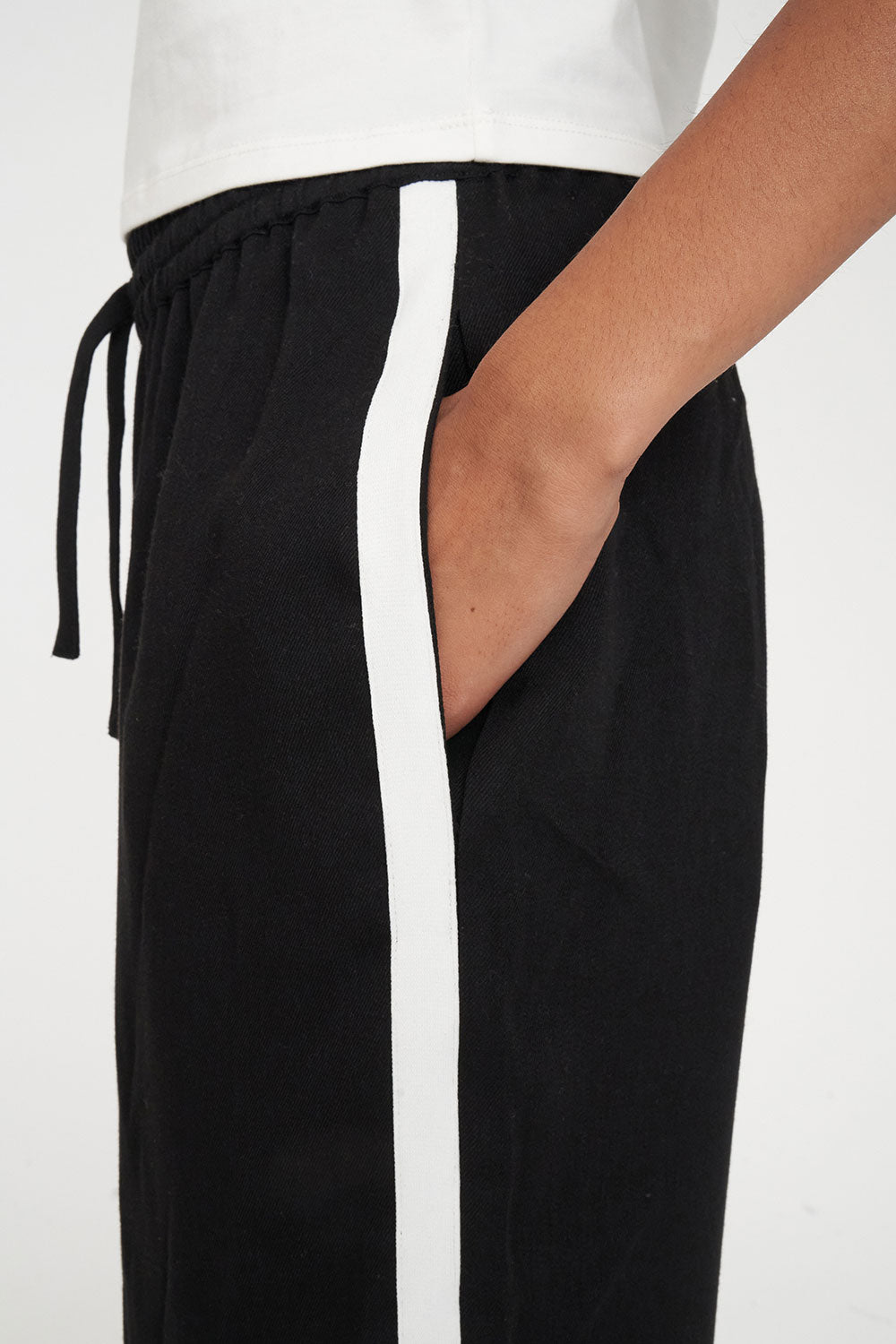HUFFER OFF DUTY PANT - BLACK - THE VOGUE STORE