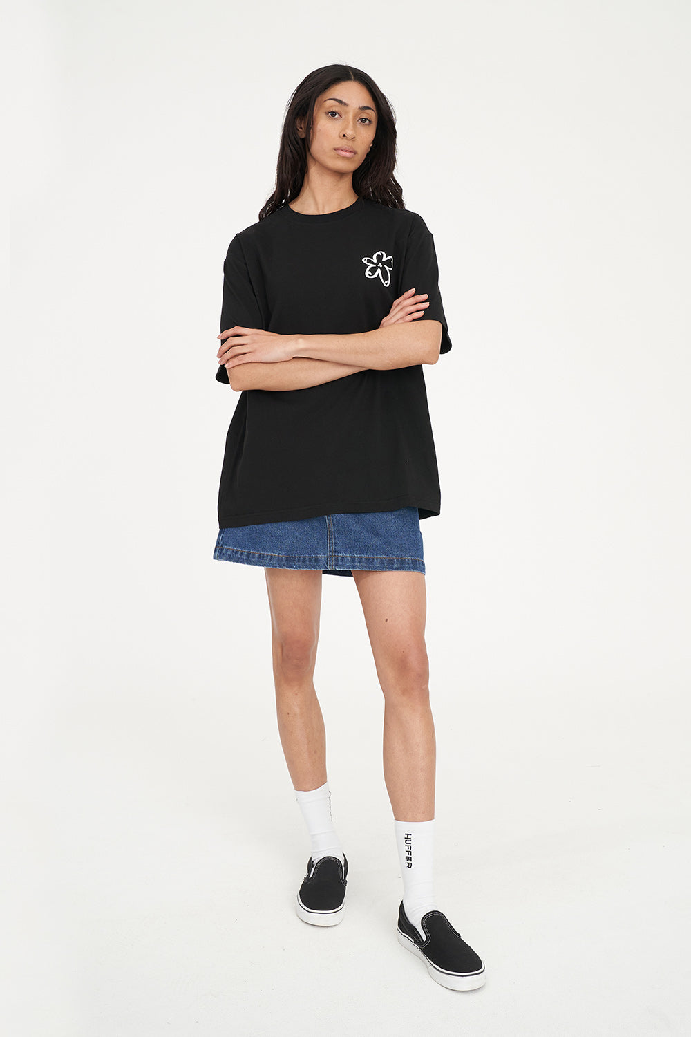 HUFFER RELAX TEE 220/DAISY BLACK - THE VOGUE STORE