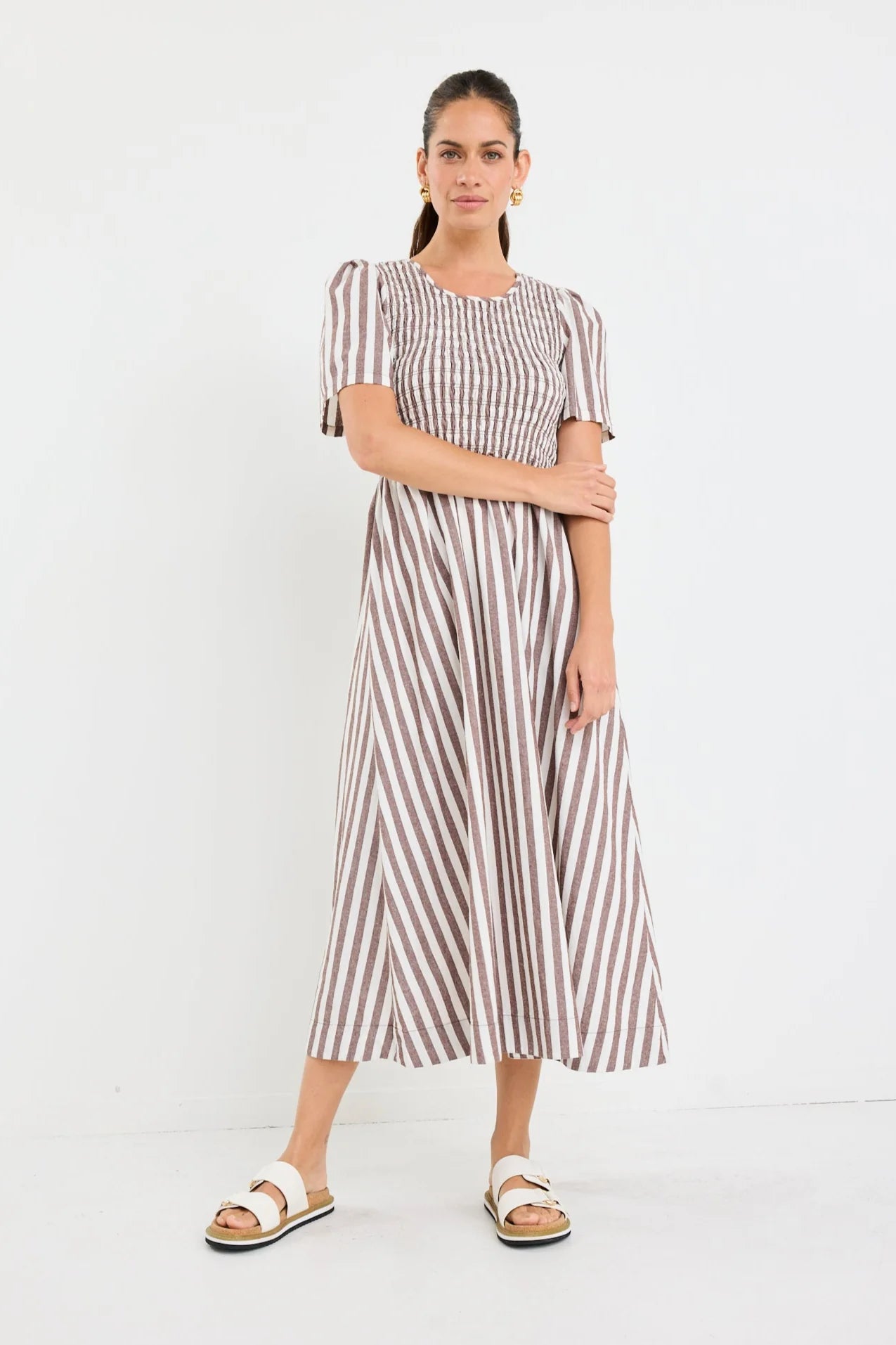 RE:UNION WREN COTTON SS SHIRRED BODICE MIDI DRESS - CHOCOLATE STRIPE - THE VOGUE STORE