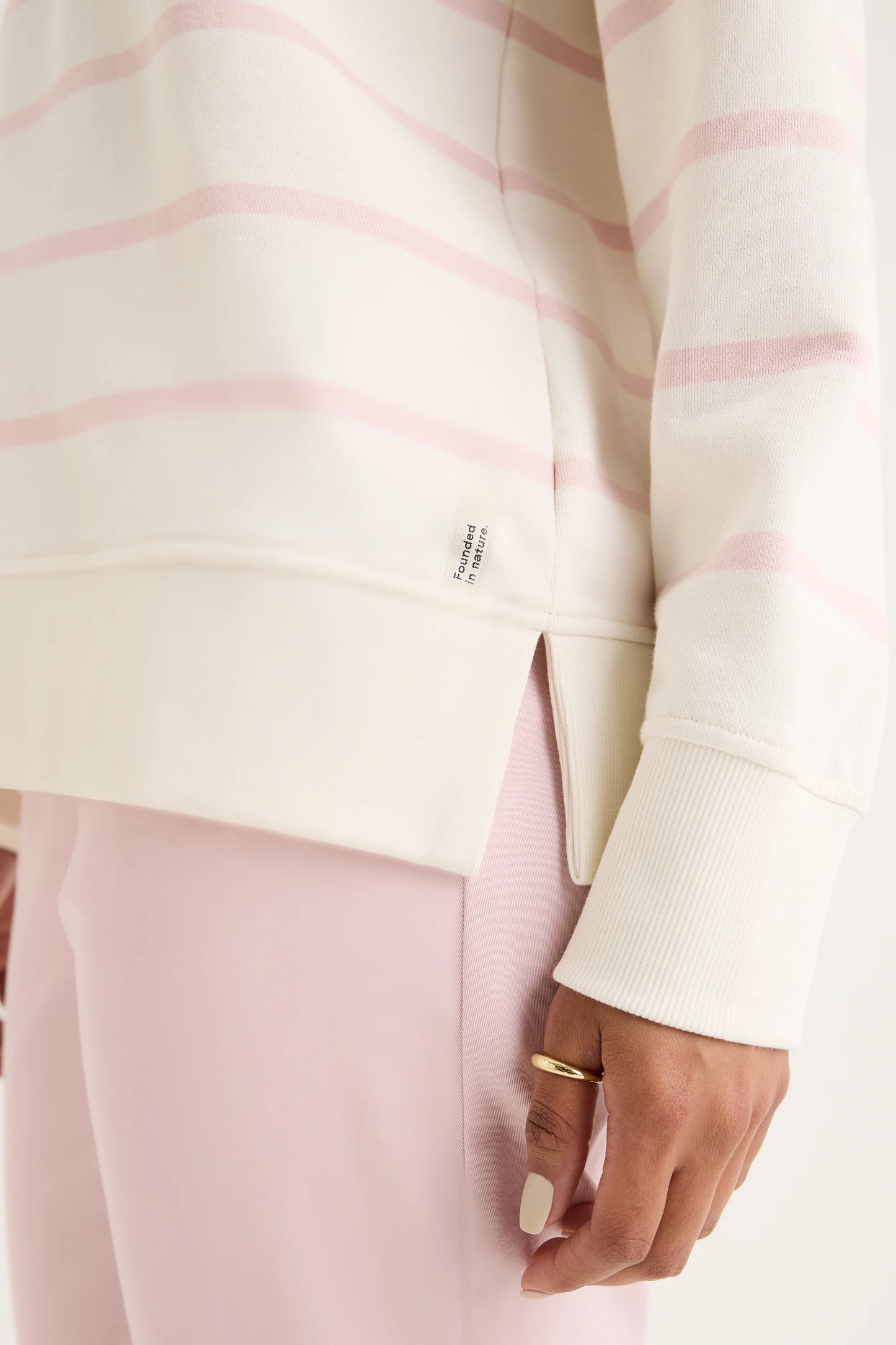 YARRA TRAIL INFINITY SWEAT - THE VOGUE STORE