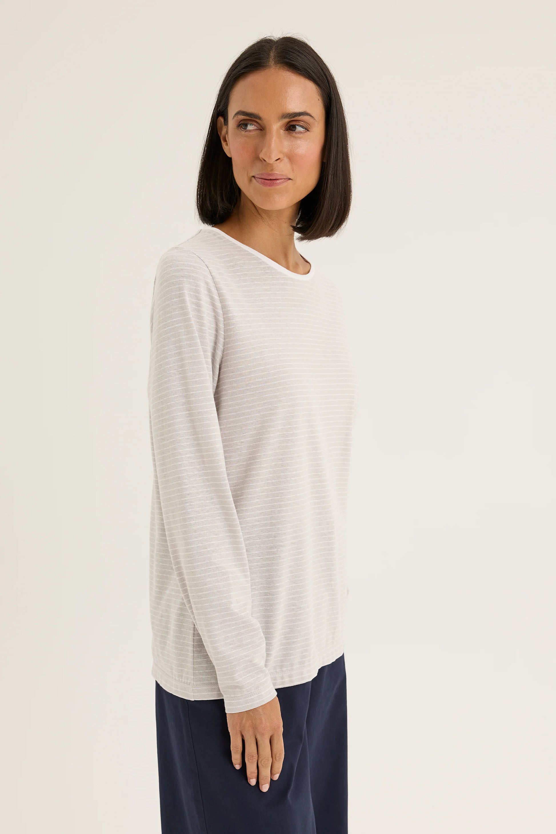 YARRA TRAIL MIRAGE TEE - SILVER/WHITE - THE VOGUE STORE