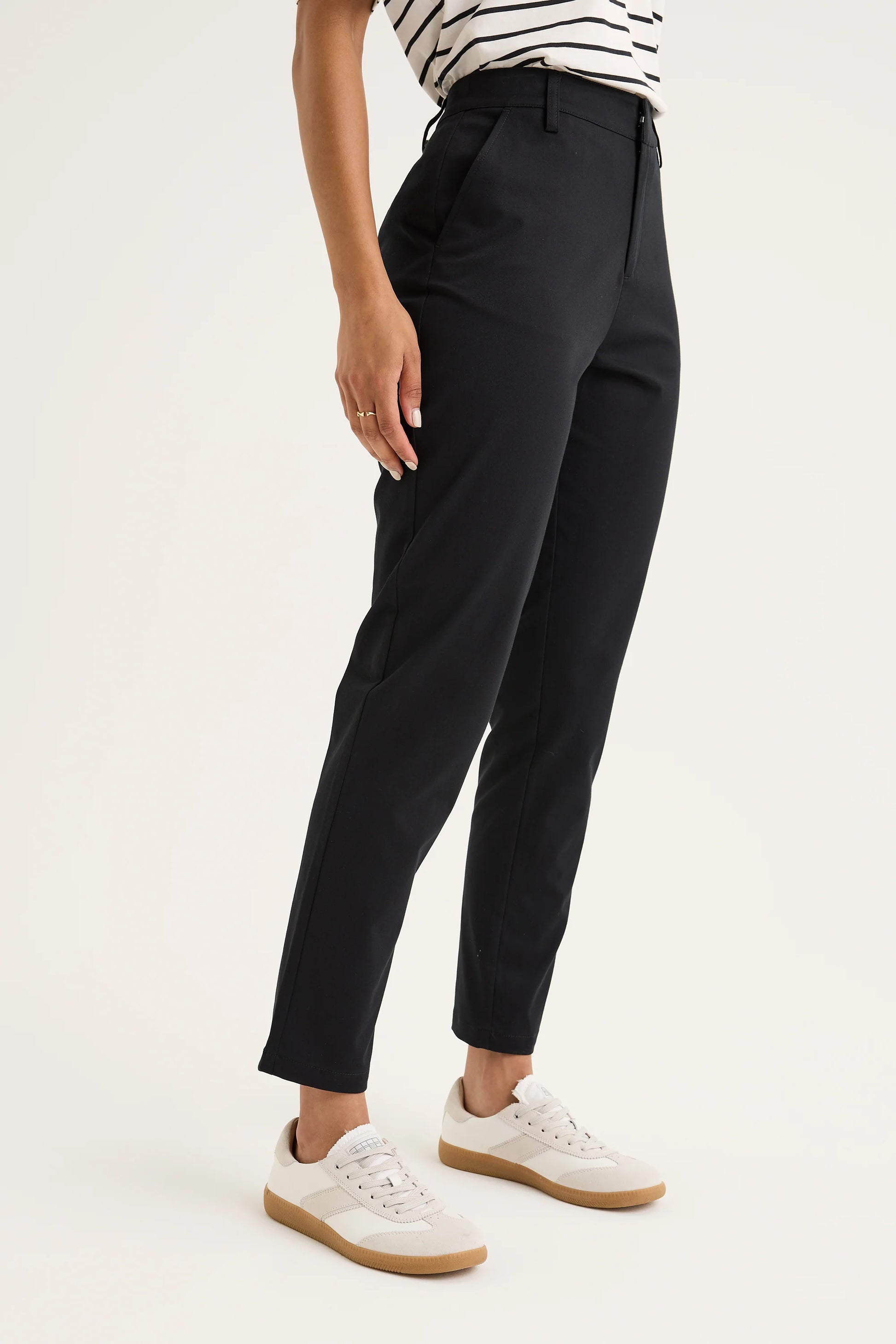 YARRA TRAIL CLASSIC CHINO - BLACK - THE VOGUE STORE