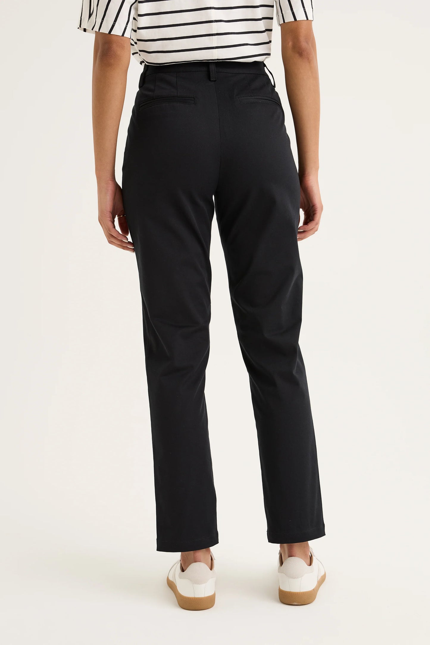 YARRA TRAIL CLASSIC CHINO - BLACK - THE VOGUE STORE