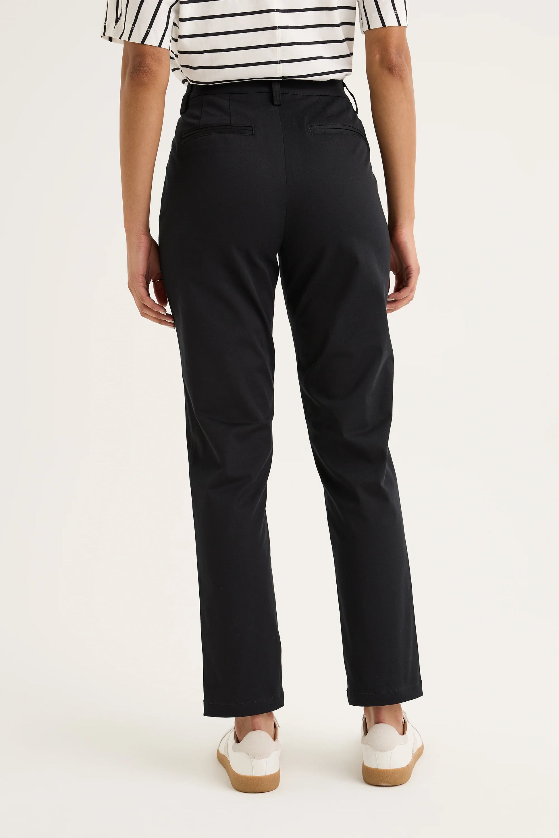 YARRA TRAIL CLASSIC CHINO - BLACK - THE VOGUE STORE