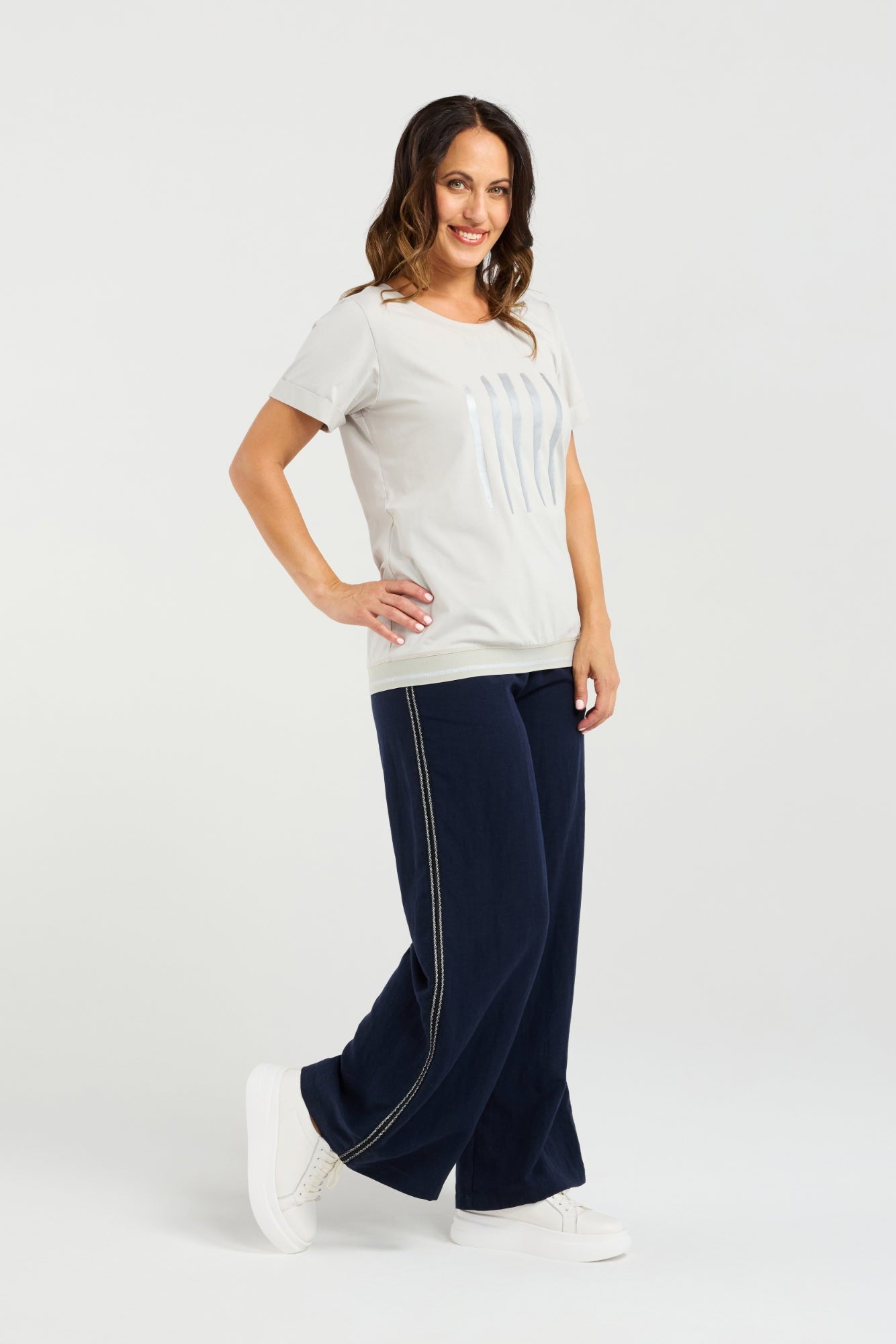 ZAFINA MIA T-SHIRT - GREY. -THE VOGUE STORE