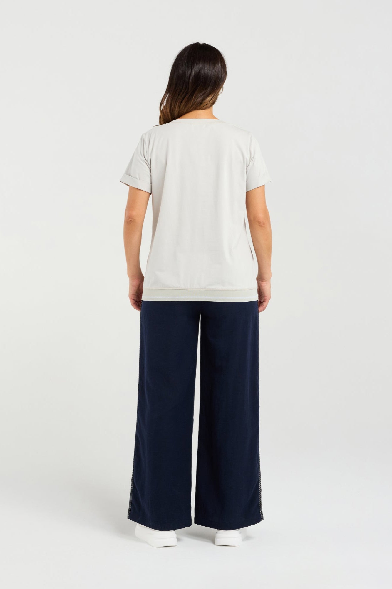 ZAFINA MIA T-SHIRT - GREY. -THE VOGUE STORE