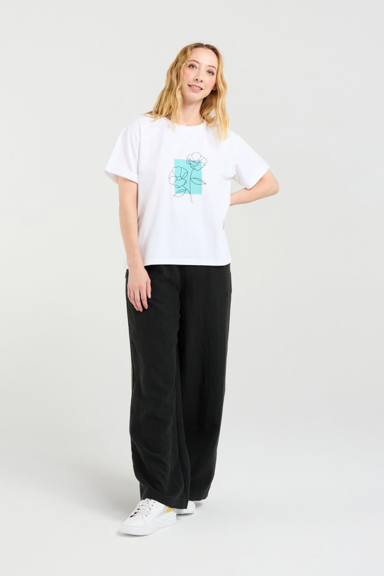 ZAFINA ELENA T SHIRT - WHITE - THE VOGUE STORE