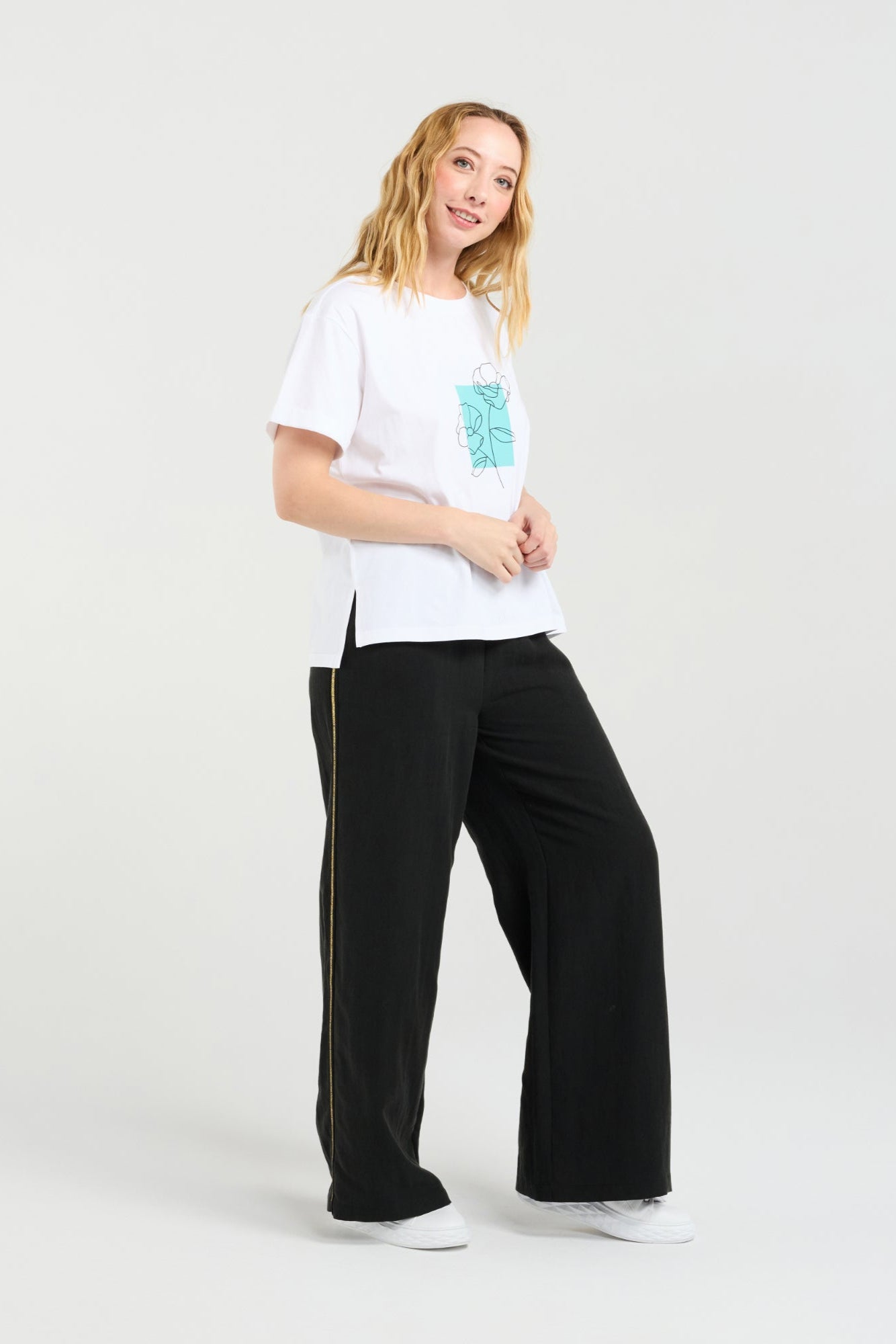 ZAFINA ELENA T SHIRT - WHITE - THE VOGUE STORE