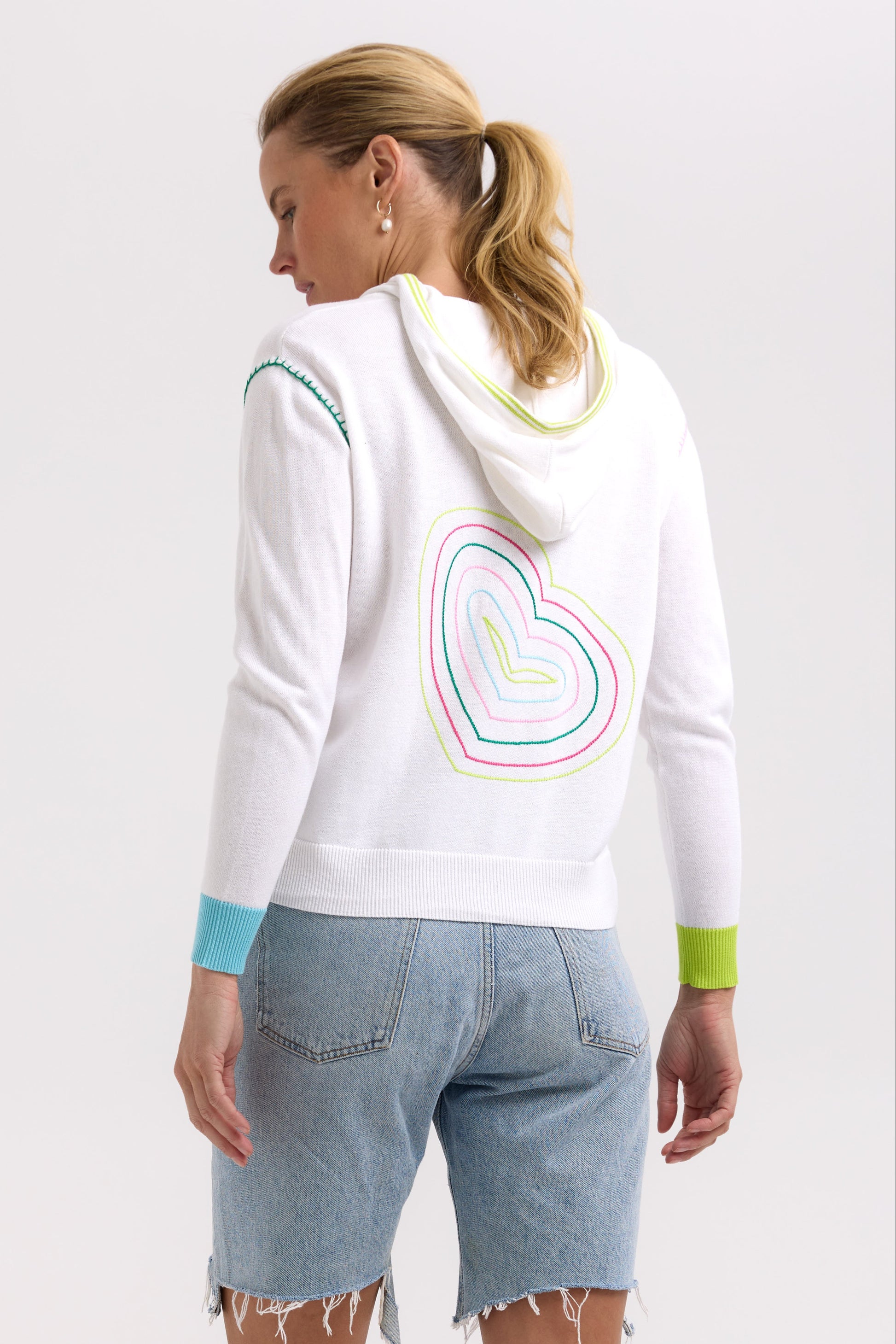Z&P HEART EMBROIDERY HOODIE - WHITE - THE VOGUE STORE