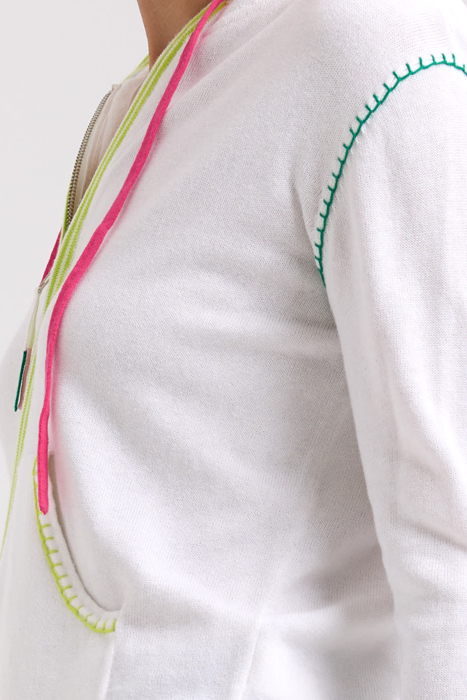 Z&P HEART EMBROIDERY HOODIE - WHITE - THE VOGUE STORE