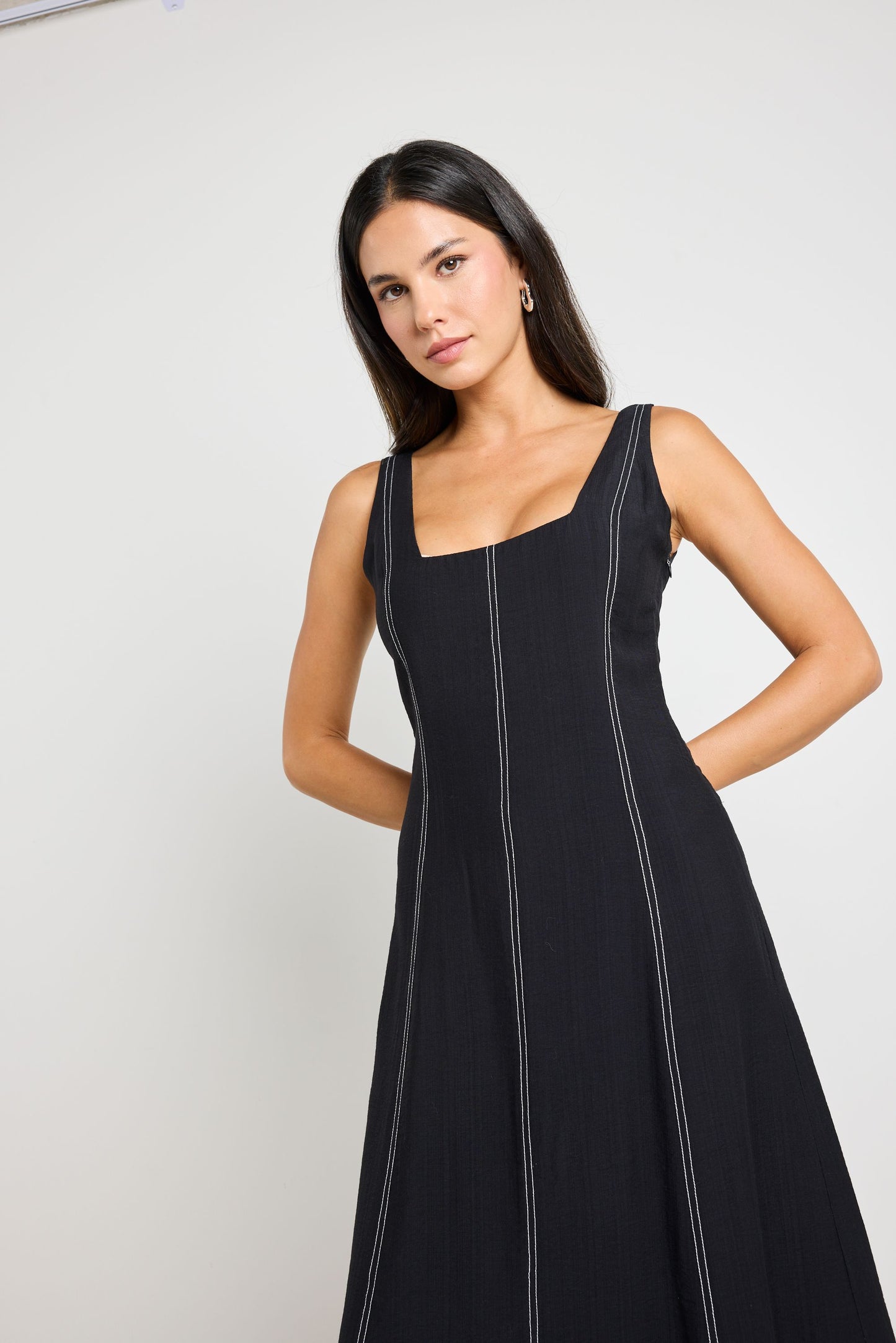 STORIES TO BE TOLD INDEX BLACK SLEEVELESS SQUARE NECK CONTRAST MAXI DRESS - BLACK - THE VOGUE STORE