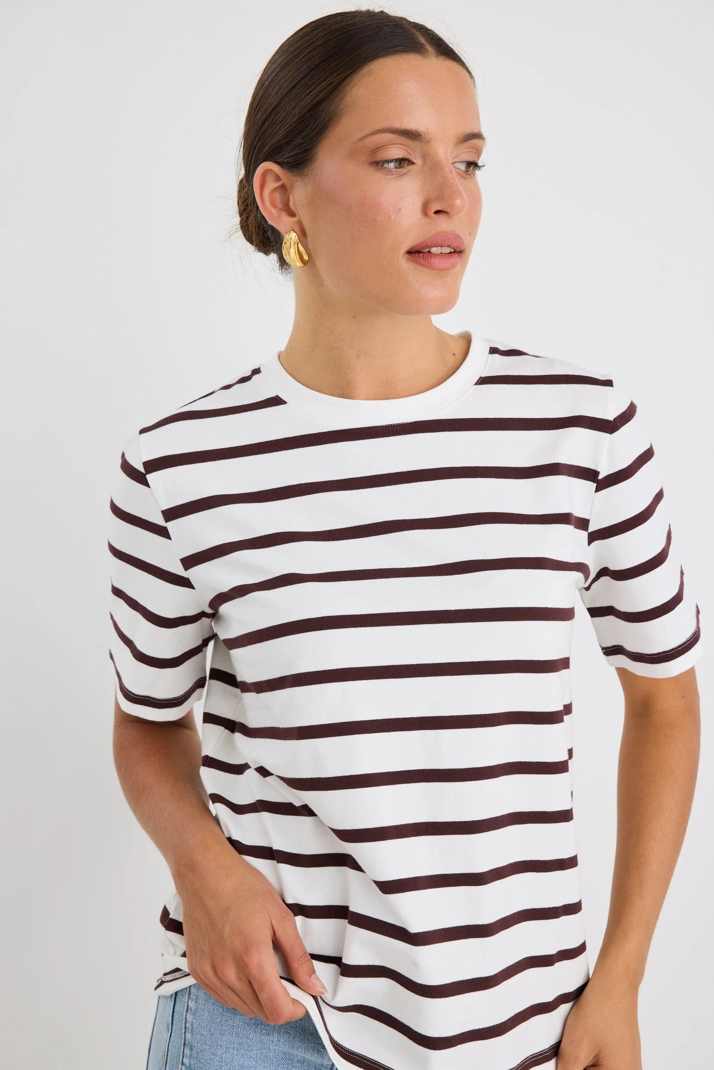 RE:UNION BINDING CHOCOLATE WHITE STRIPE BOXY FIT TEE - THE VOGUE STORE